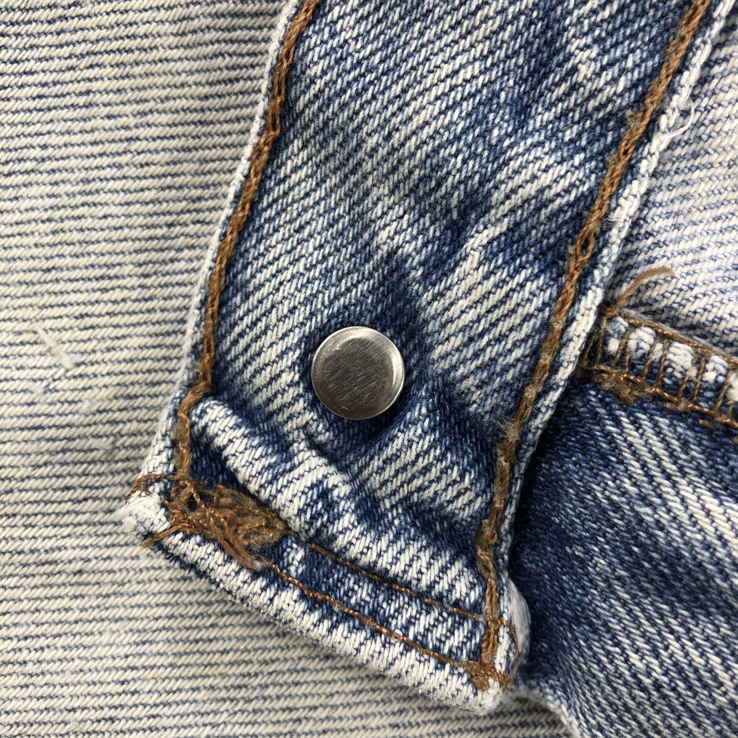 Levi's Vintage Levis 569 Jeans Distress Light wash Denim KJ907 Size US 32 / EU 48 - 15 Thumbnail