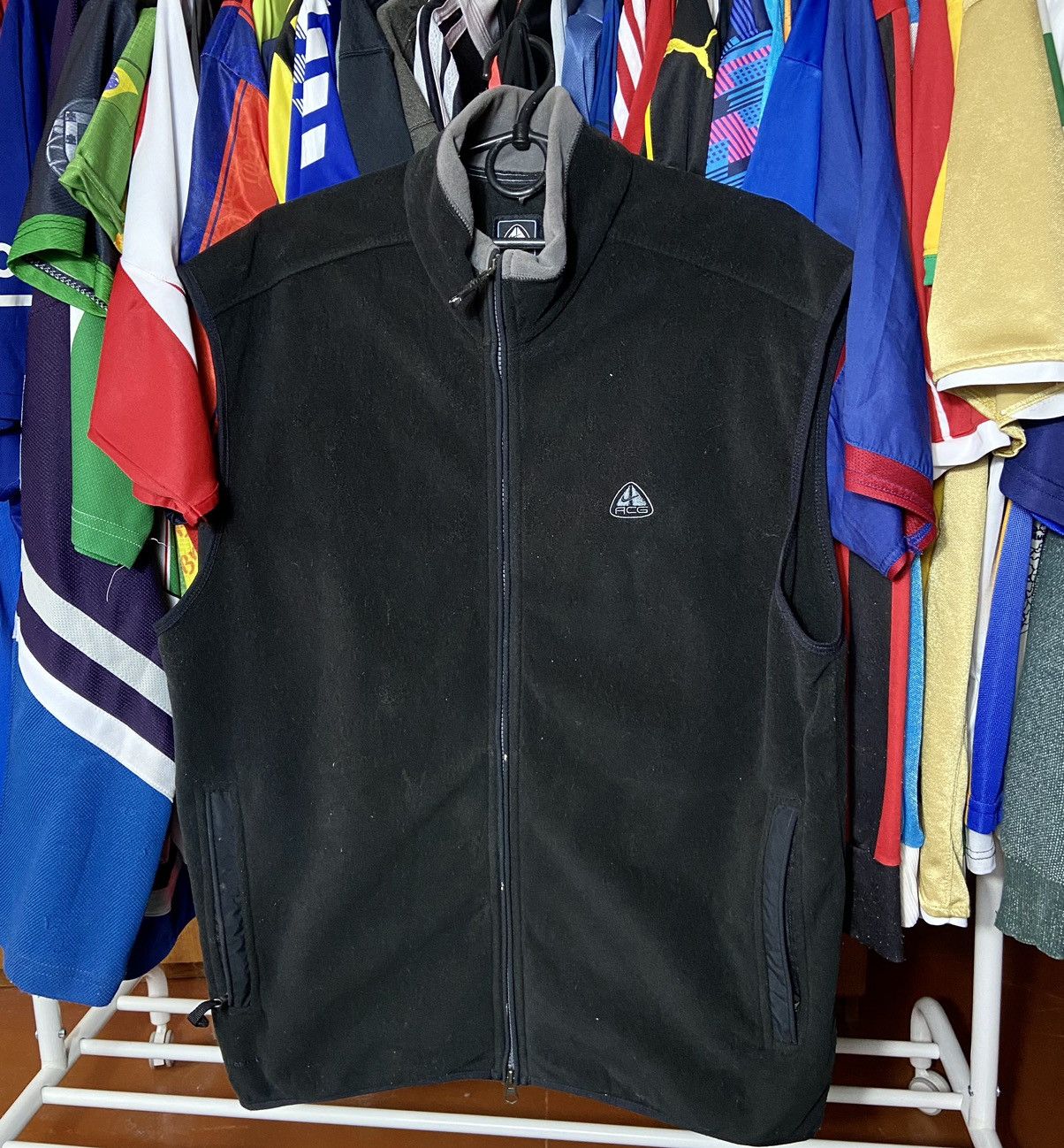 Nike ACG Outdoor Life Vintage NIKE ACG VINTAGE THERMAL LAYER COUCHE THERMIQUE FLEECE VEST Grailed