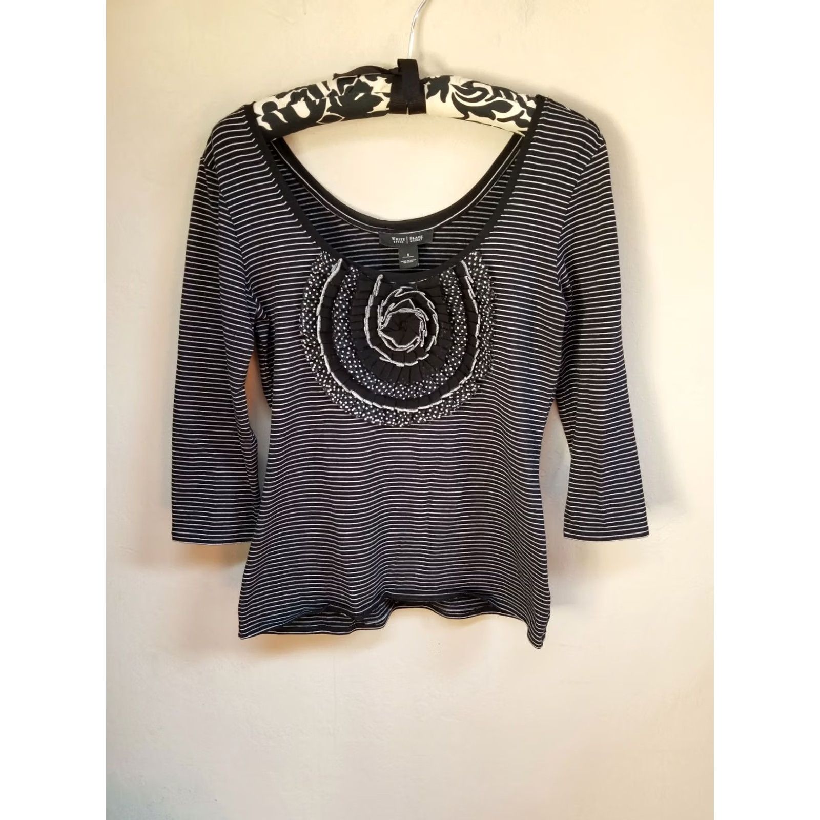 White House Black Market White House Black Market Womens Striped Scoop Neck Top Small Black 3/4 Sleeve Size S / US 4 / IT 40 - 2 Thumbnail