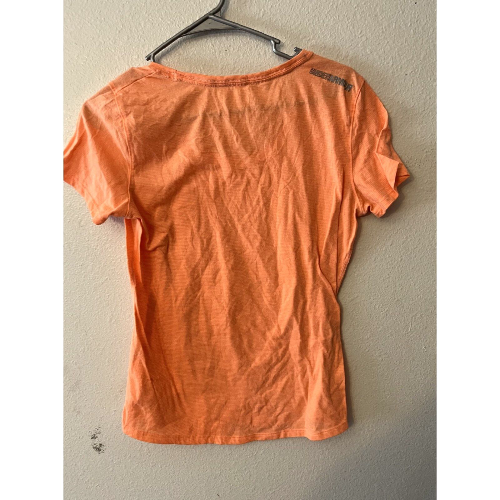Under Armour VINTAGE Under Armour Shirt Athletic Women XS Orange Crew Neck Running Heat Gear T-Shirt Womens XS Orange Running Gear Size XS / US 0-2 / IT 36-38 - 2 Thumbnail