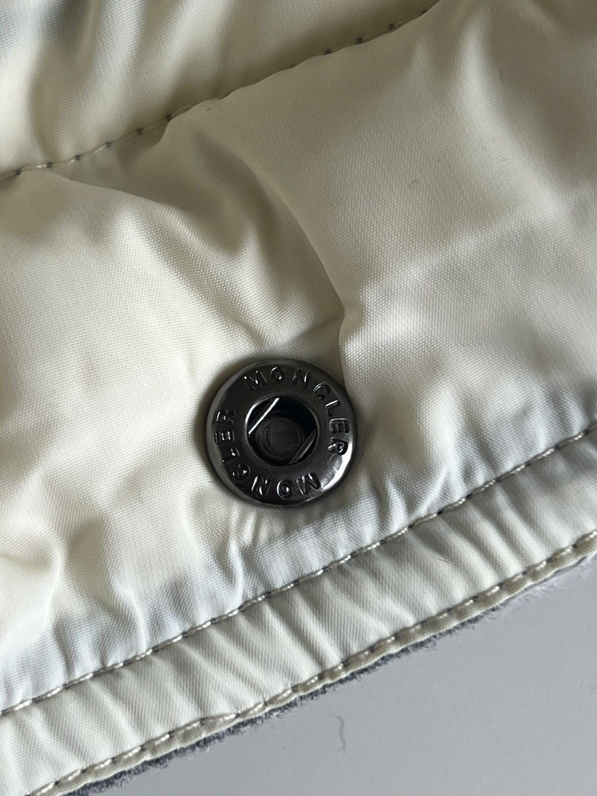 Moncler Lot of 4 Moncler Hoods for the jackets Maya Montgenevre Size ONE SIZE - 7 Thumbnail