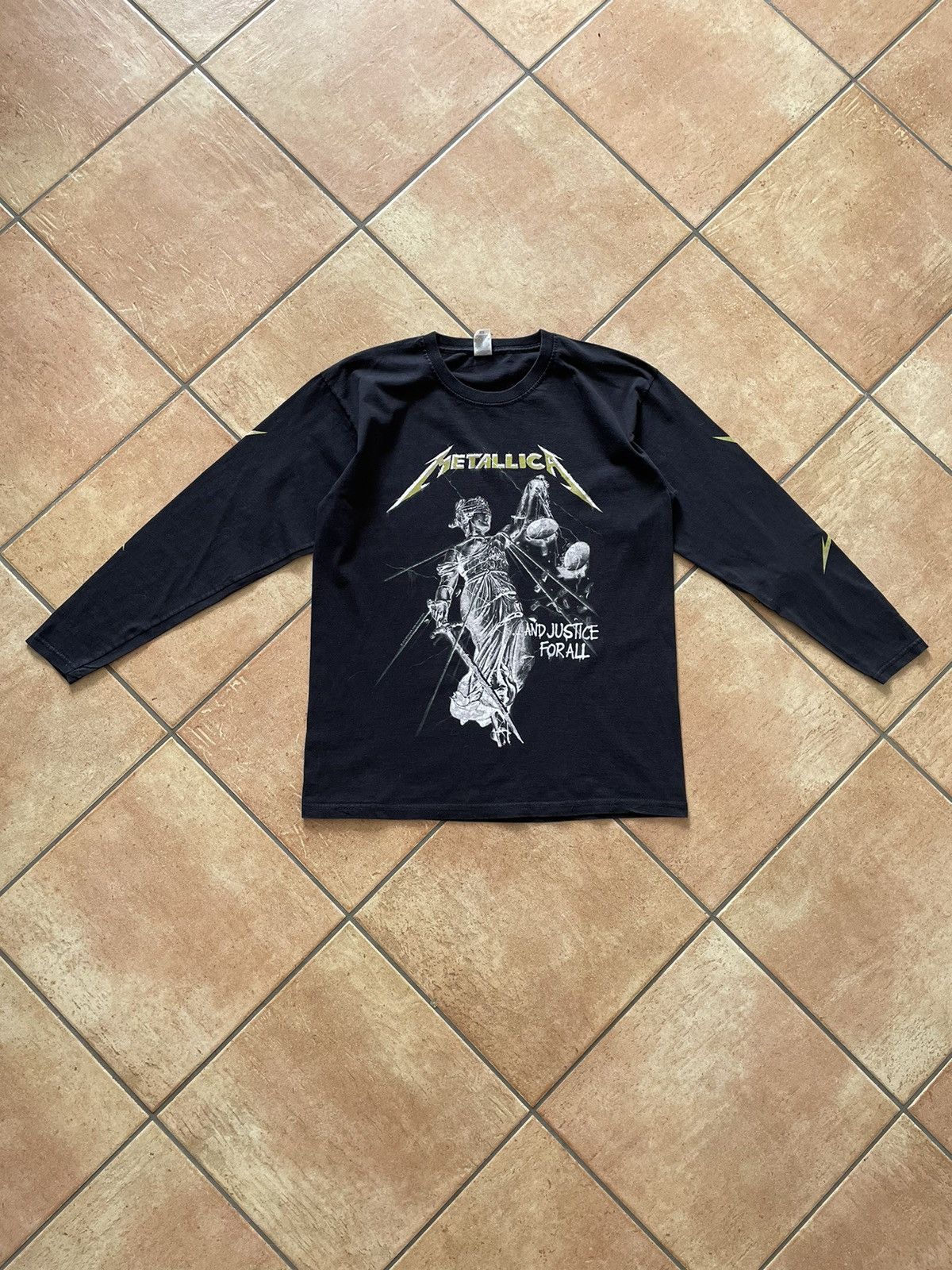 Band Tees Metallica Vintage Tour T shirt Medium Size US M / EU 48-50 / 2 - 2 Thumbnail