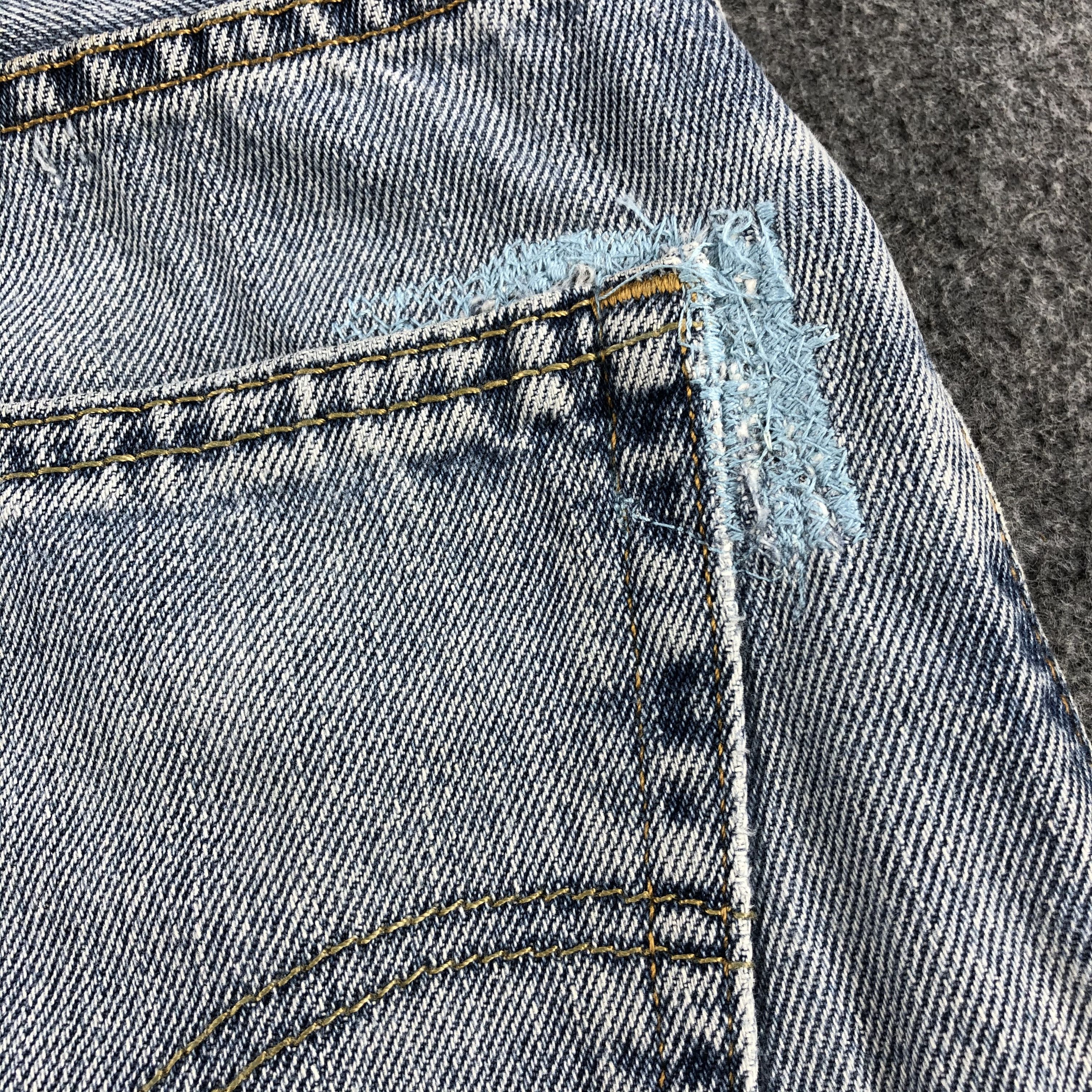 Levi's Vintage Light Wash Levis 550 Jeans-J2165 Size US 31 - 8 Thumbnail