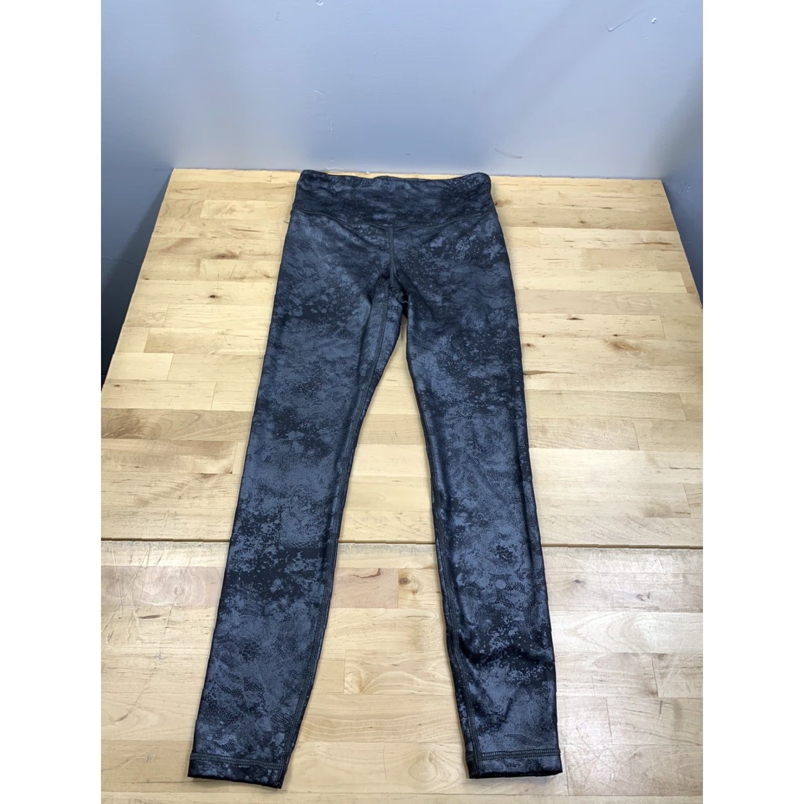 Athleta Athleta Leggings Womens XS Black Lace Capri Casual Activewear #7601 Size ONE SIZE - 2 Thumbnail
