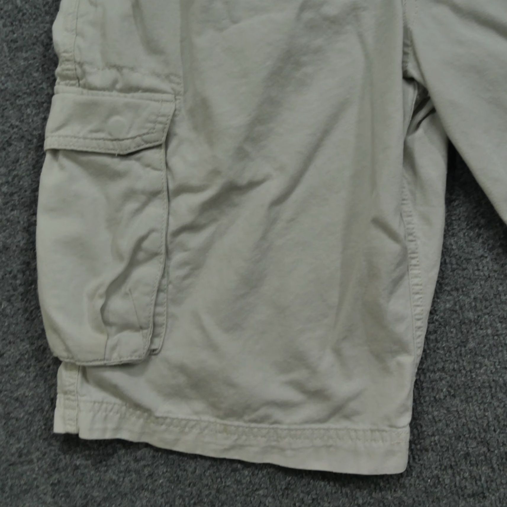 Nike VINTAGE Nike Cargo Shorts Mens 30 Beige Tan Cotton Casual Athletic Dept Shorts Mens 30 Beige Cargo Pocket Relaxed 11in Inseam Summer Men Size US 34 / EU 50 - 3 Thumbnail