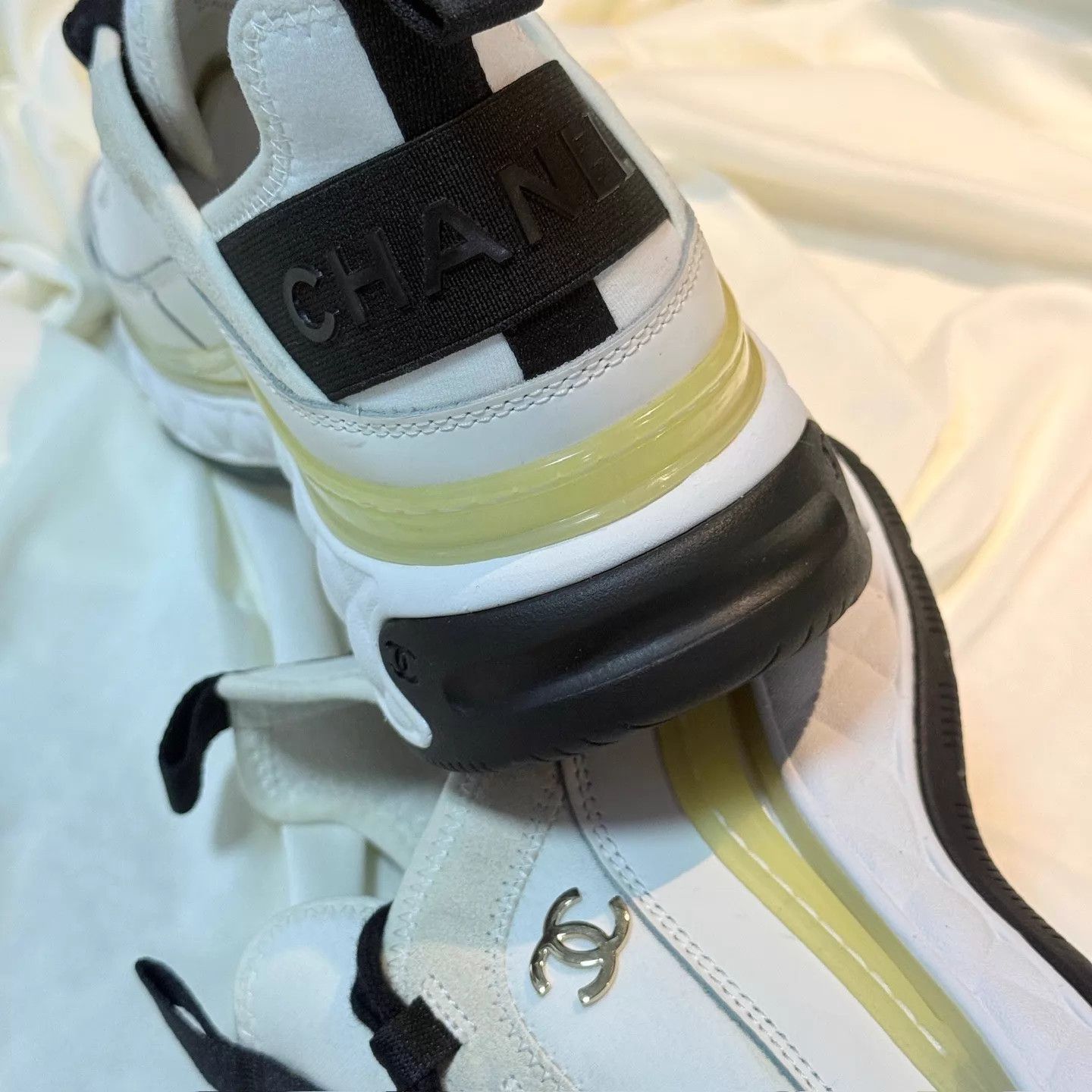 Chanel CHANEL Black White Panda CC Gold Logo Sneakers 36.5 Size US 6 / IT 36 - 8 Thumbnail