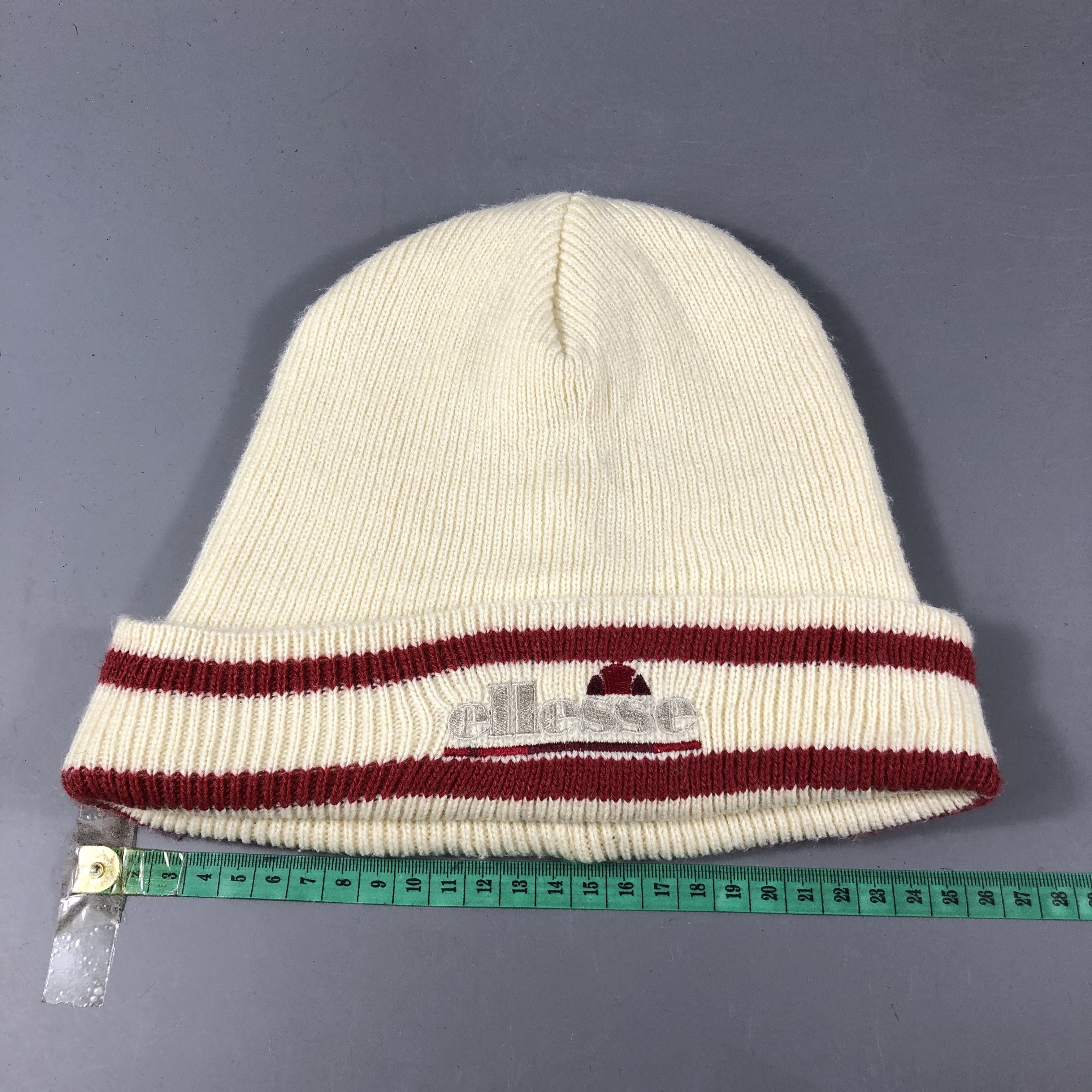 Ellesse Ellesse Fisherman Beanie Snowcap Snow Hat B923 Size ONE SIZE - 3 Thumbnail