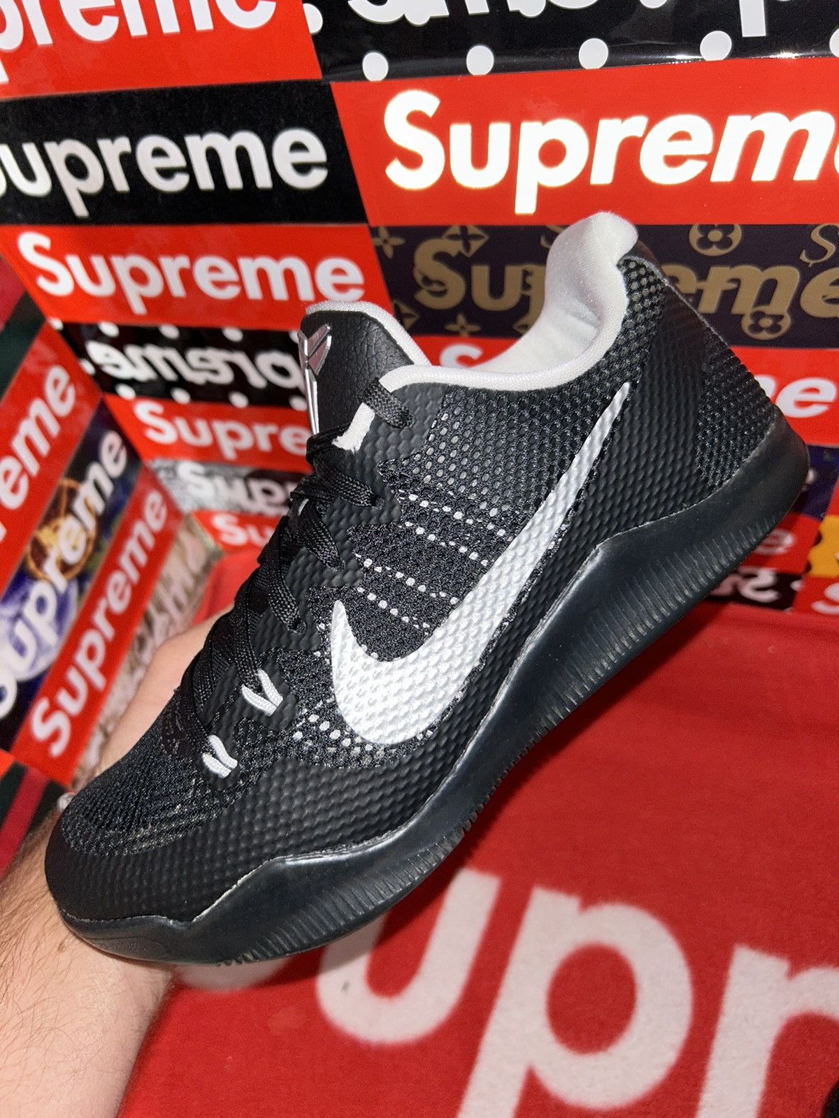 Nike Nike Kobe 11 Team Bank Black 856485-001 Size 6 VNDS Size US 6 / EU 39 - 6 Thumbnail