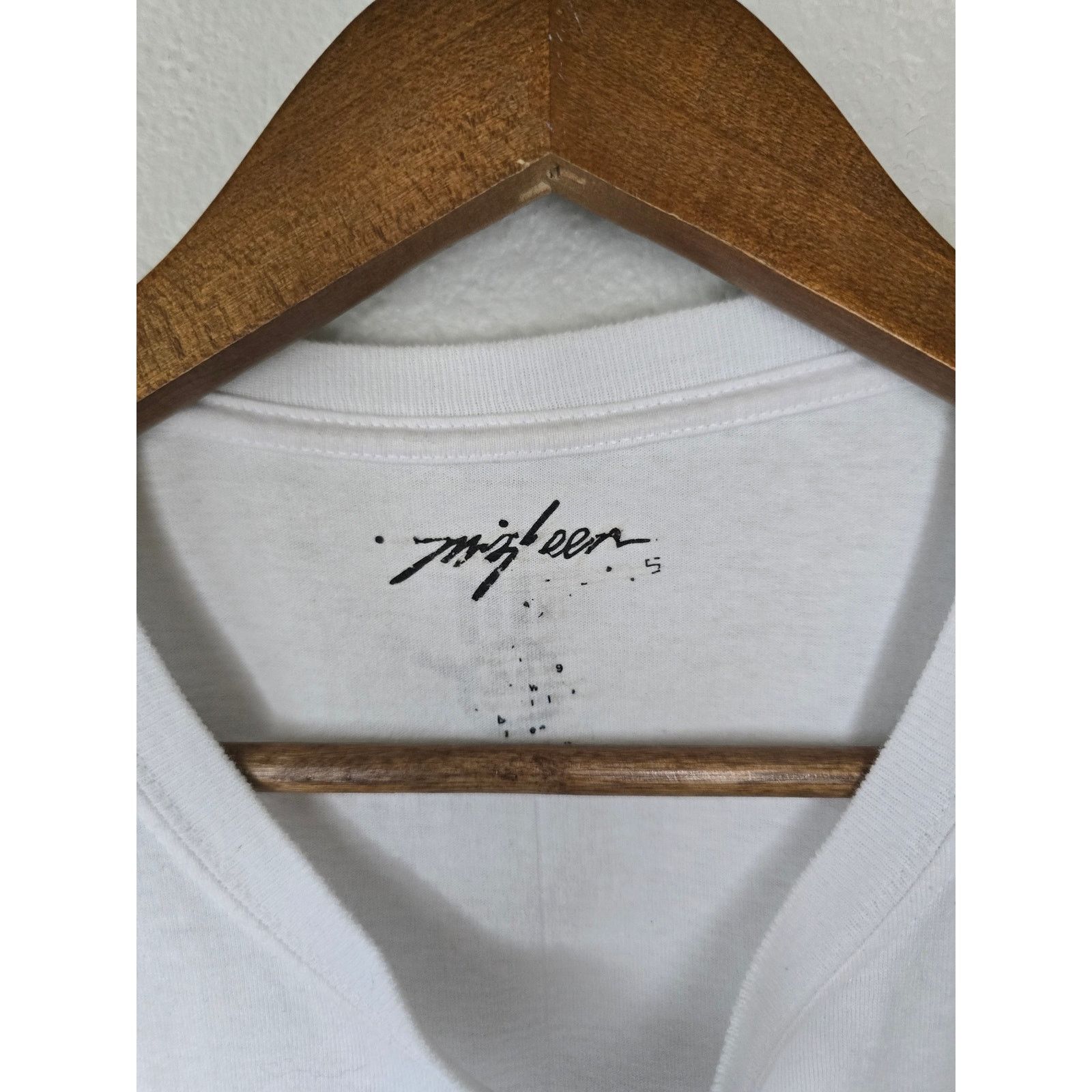 Vintage Vintage Miskeen Racing Luxury Branded XL Car Tee Y2K 00s Size US XL / EU 56 / 4 - 5 Thumbnail