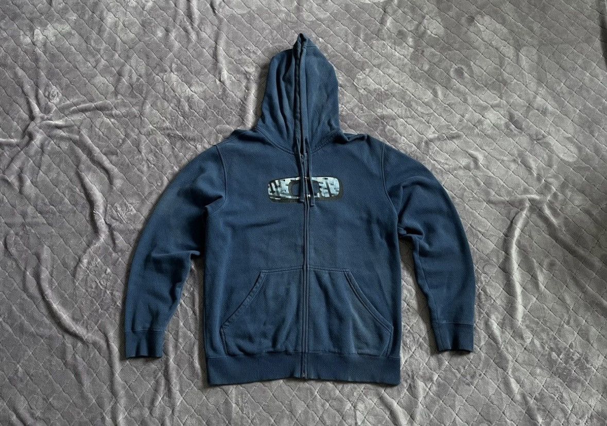 Oakley × Vintage Vintage y2k Oakley Big Logo Zip Up Hoodie Size US XL / EU 56 / 4 - 2 Thumbnail