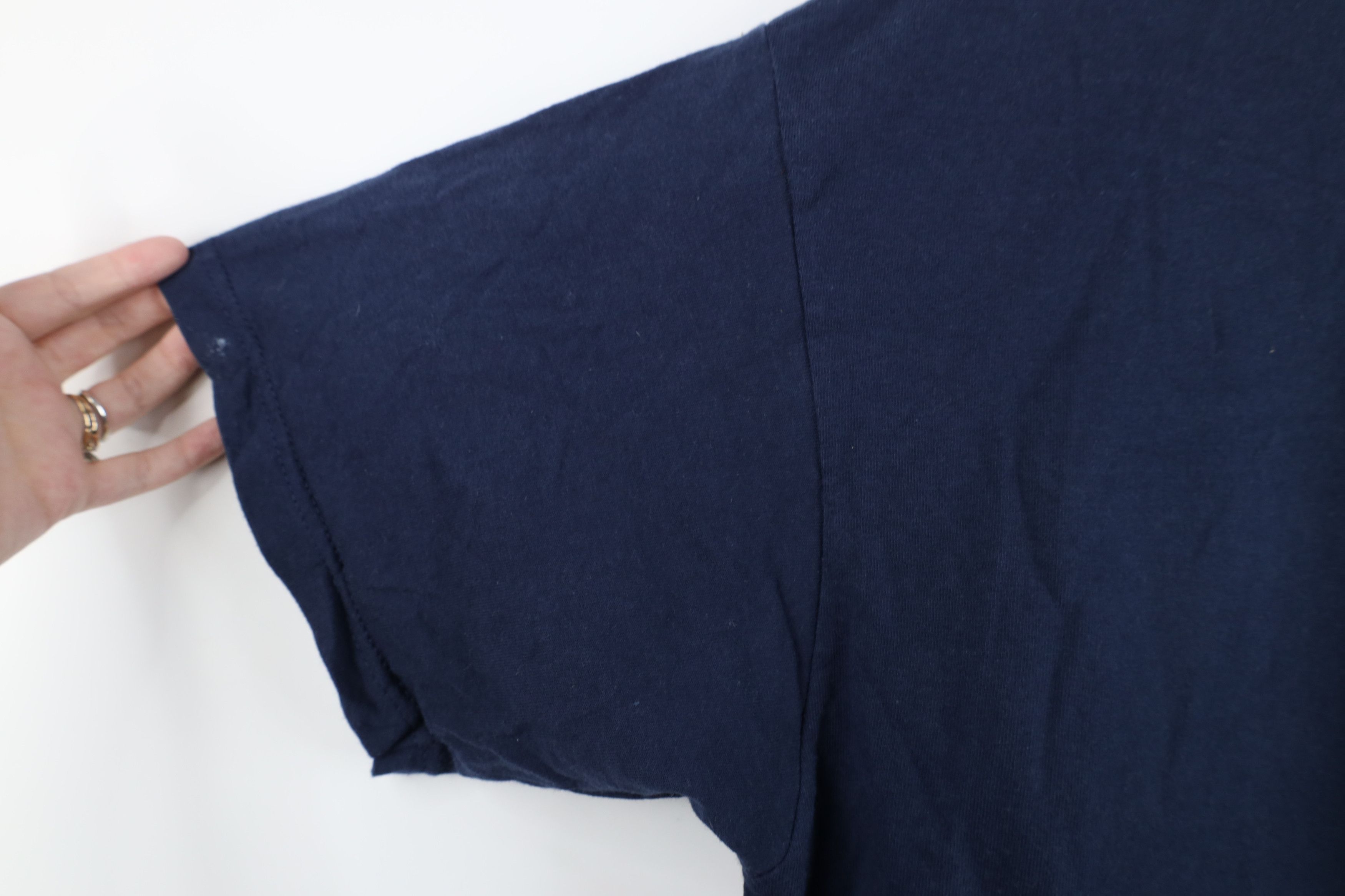Reebok Vintage 90s Y2K Reebok Spell Tribal Flower T-Shirt Navy Blue Size US L / EU 52-54 / 3 - 7 Thumbnail