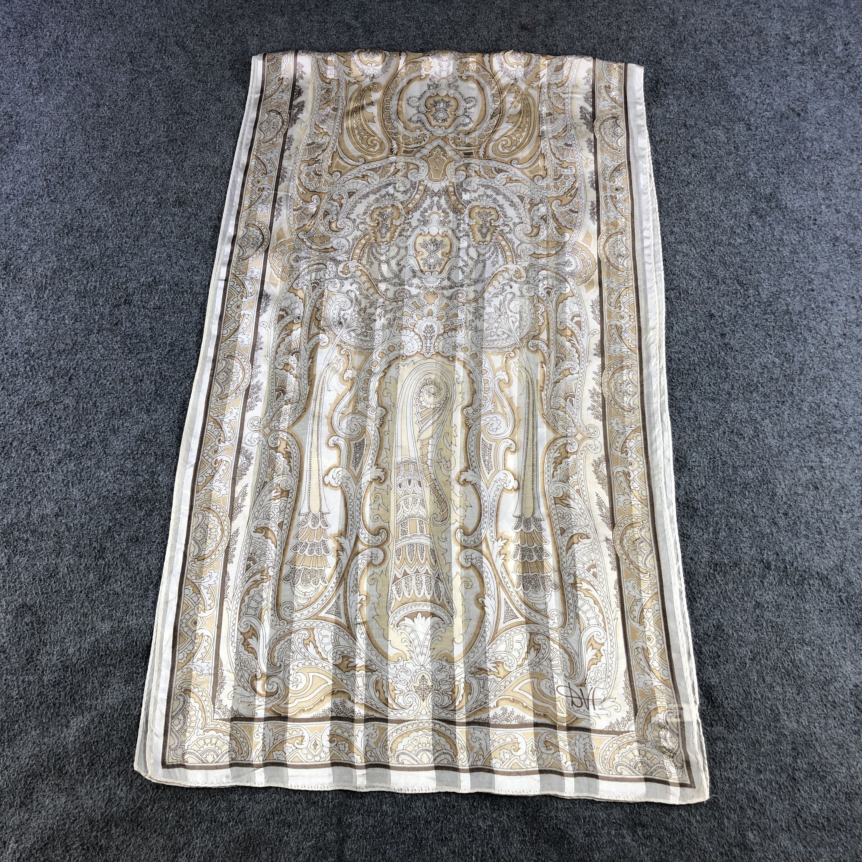 Diane von Furstenberg Diane von Furstenberg Paisley Silk Stole Silk Scarf M1395 Size ONE SIZE - 2 Thumbnail