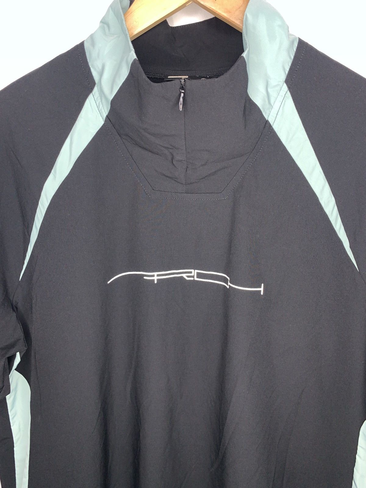 Other Roaringwild Arch Tshirt Size US L / EU 52-54 / 3 - 2 Thumbnail
