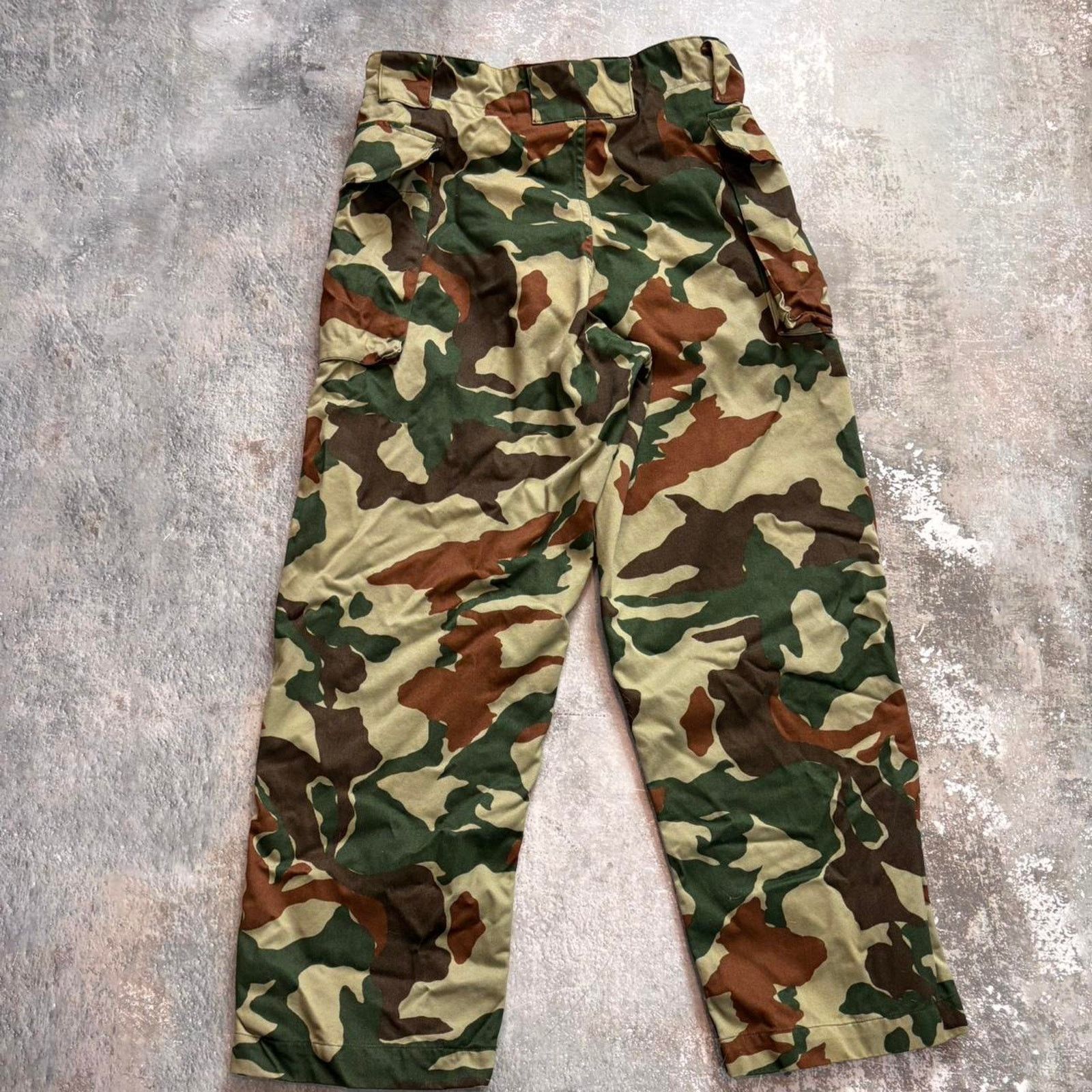 Japanese Brand × Vintage Vintage Japanese Military Cargo Pants! Hokkaido Fang Camo Size US 28 / EU 44 - 2 Thumbnail