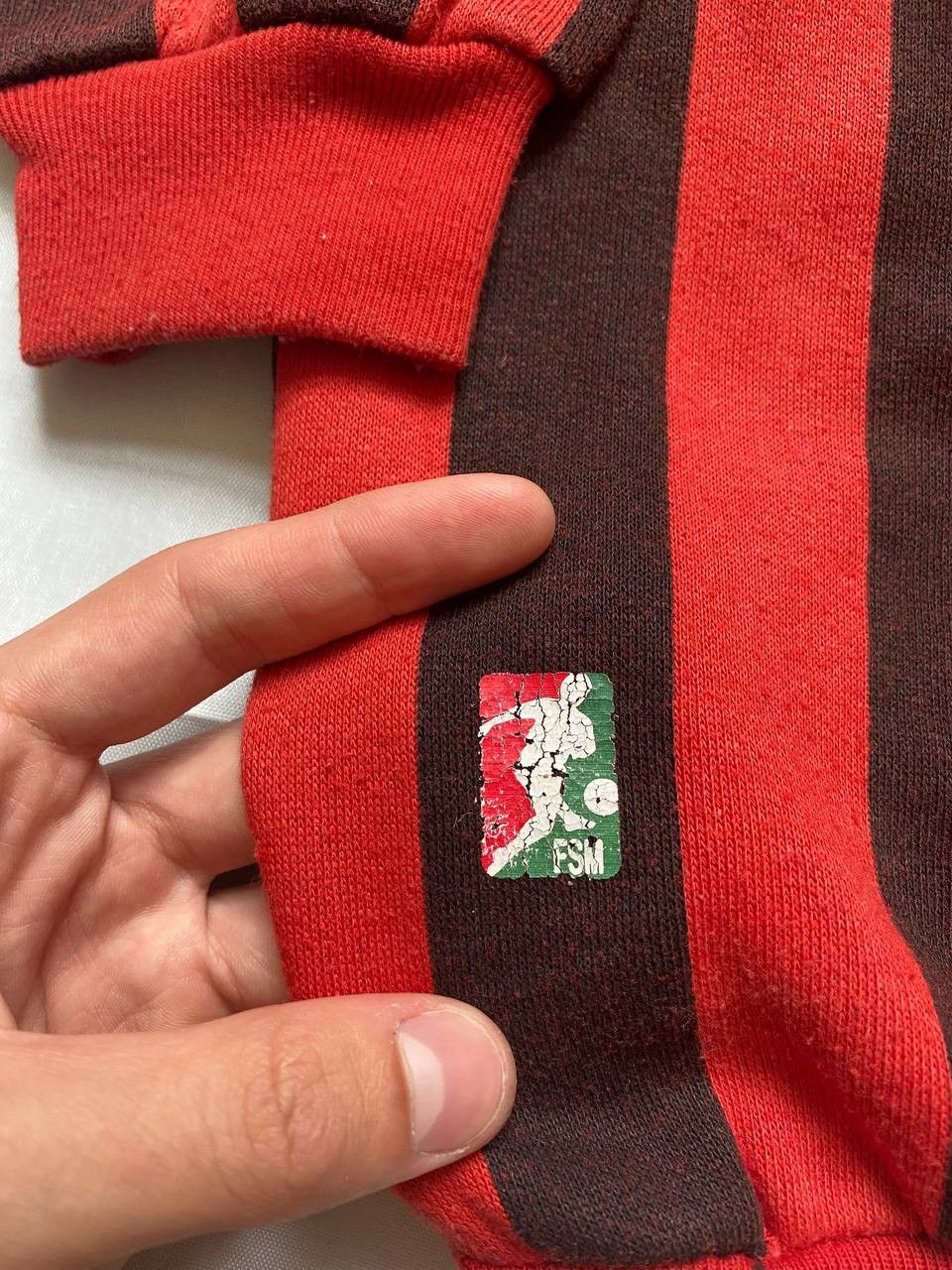 Vintage AC Milan Sweatshirt Crewneck Vintage 1990s Red Football Size US L / EU 52-54 / 3 - 8 Thumbnail