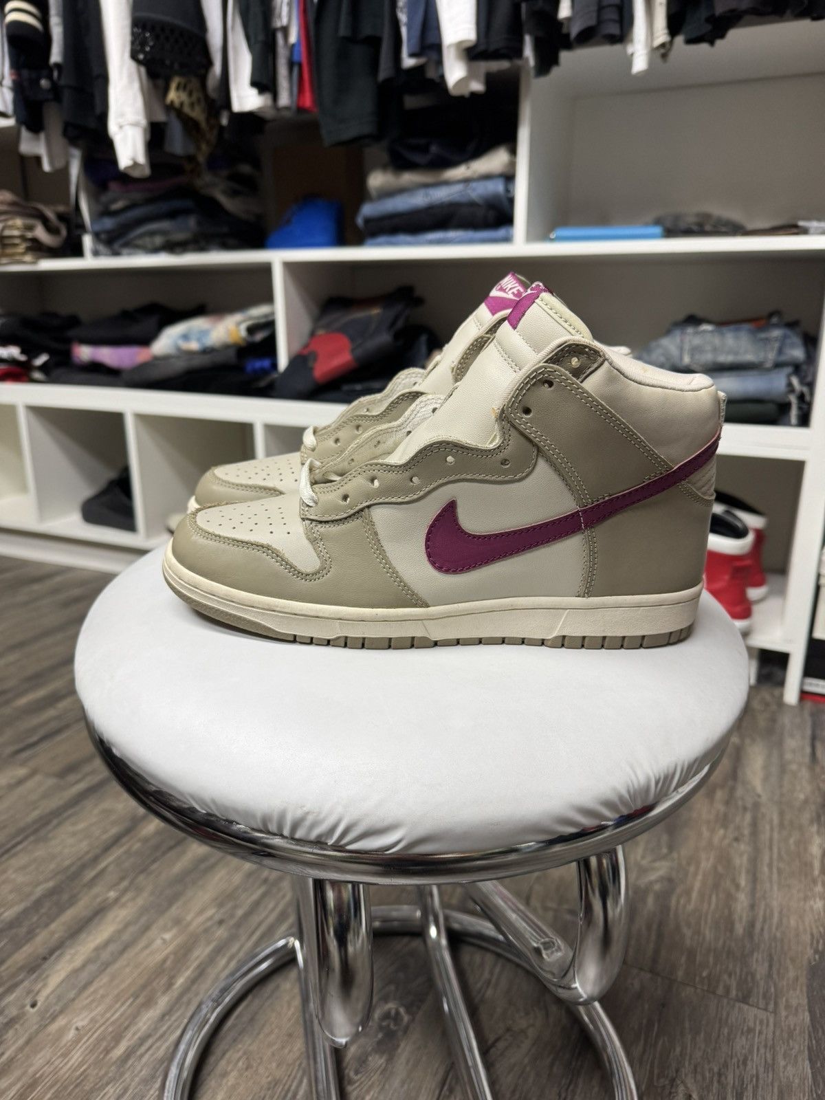 Nike Nike Dunk Hi 2003 *Raspberry Cream* DS Size US 9.5 / EU 42-43 - 4 Thumbnail