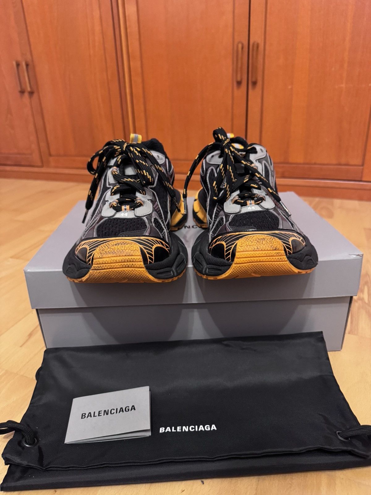 Balenciaga Balenciaga 3XL Black Orange Size US 11 / EU 44 - 6 Thumbnail