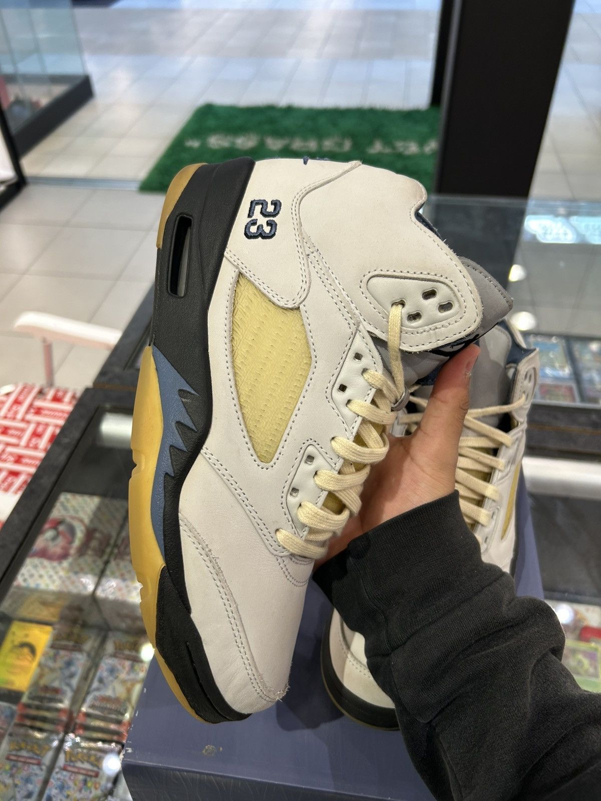 A Ma Maniere × Jordan Brand Jordan 5 a ma maniere photon dust Size US 9.5 / EU 42-43 - 5 Thumbnail