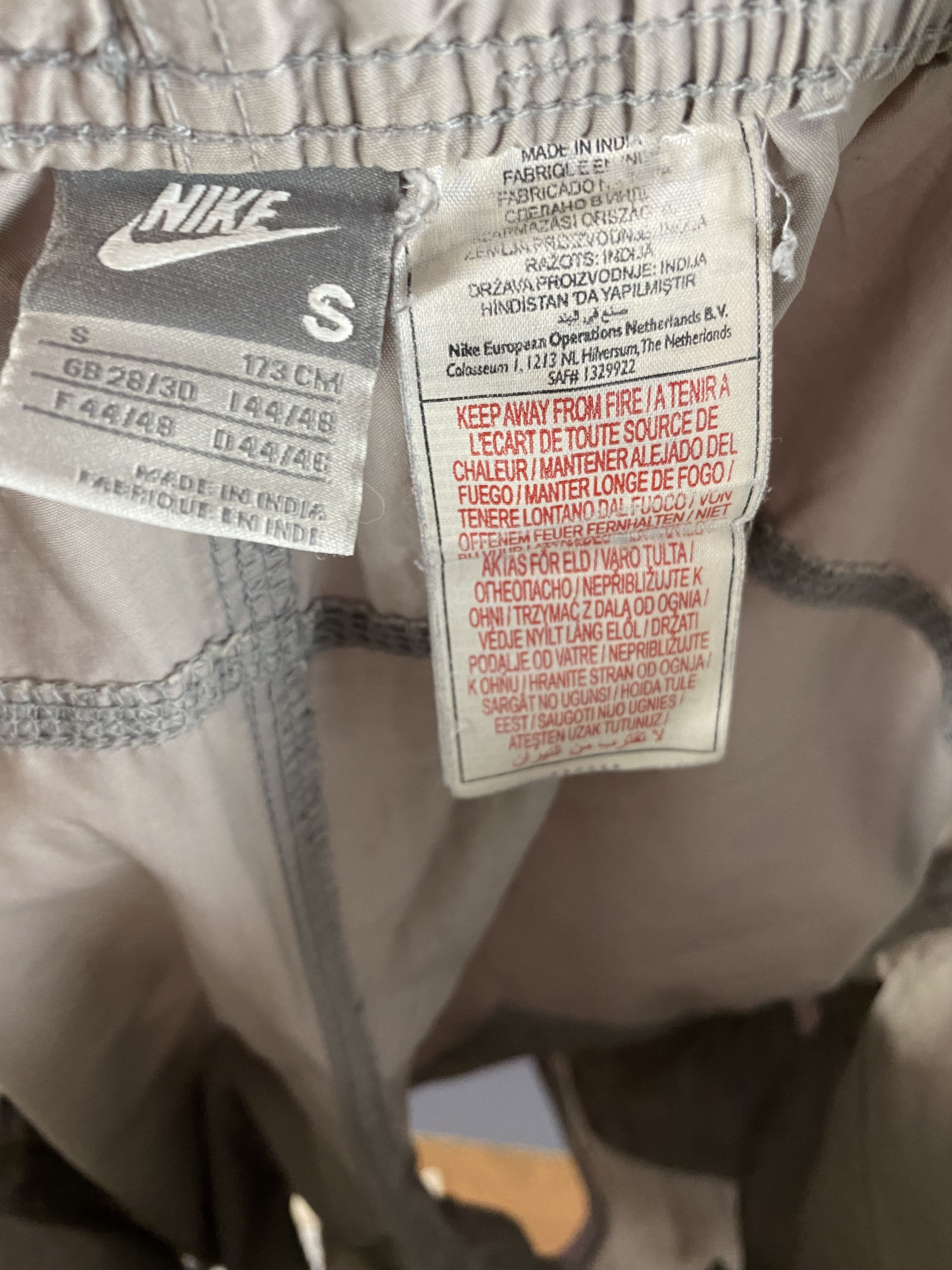 Nike × Vintage y2k Nike Vintage Men's Cargo Shorts - Size S Size US 30 / EU 46 - 4 Thumbnail