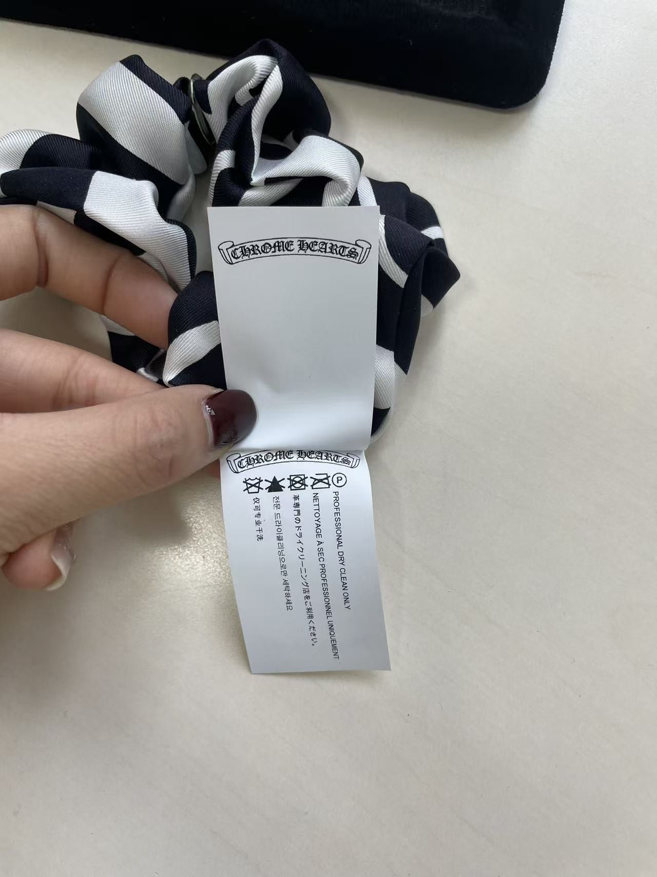 Chrome Hearts Chrome Hearts Black&White Silk Scrunchie Size ONE SIZE - 11 Thumbnail