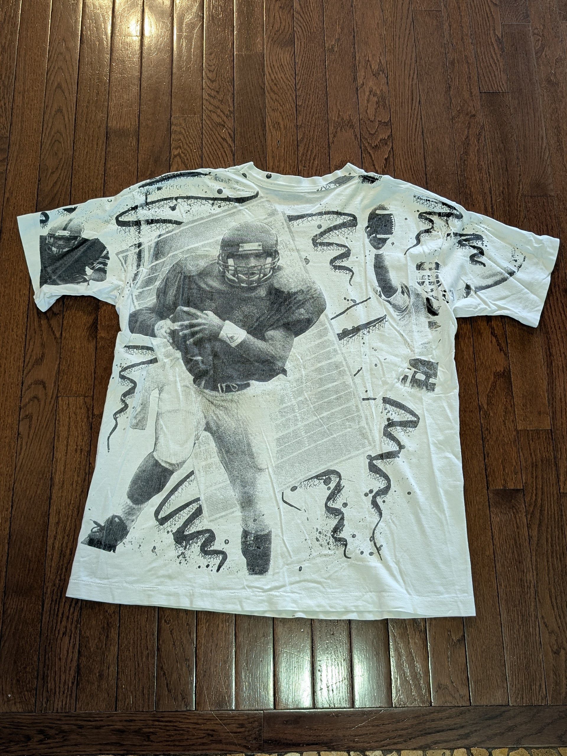 Fruit Of The Loom Iowa Hawkeyes Football AOP FOTL T-Shirt - Size XL Size US XL / EU 56 / 4 - 3 Thumbnail