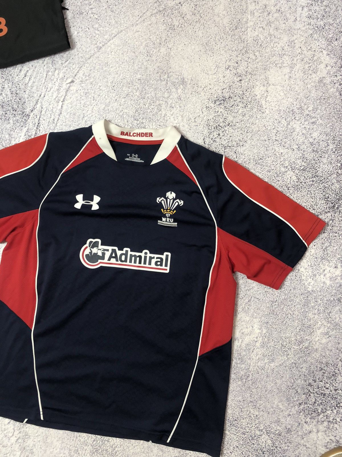 Under Armour Men’s rugby jersey WRU ADMIRAL UNDER ARMOUR SIZE L Size US L / EU 52-54 / 3 - 2 Thumbnail