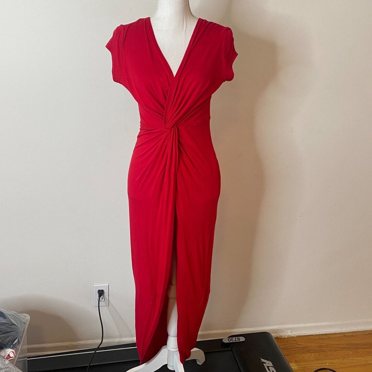 Other Sabora Red Deep-V Twist Front Cap Sleeve Bodycon Maxi Dress Size M / US 6-8 / IT 42-44 - 1 Thumbnail