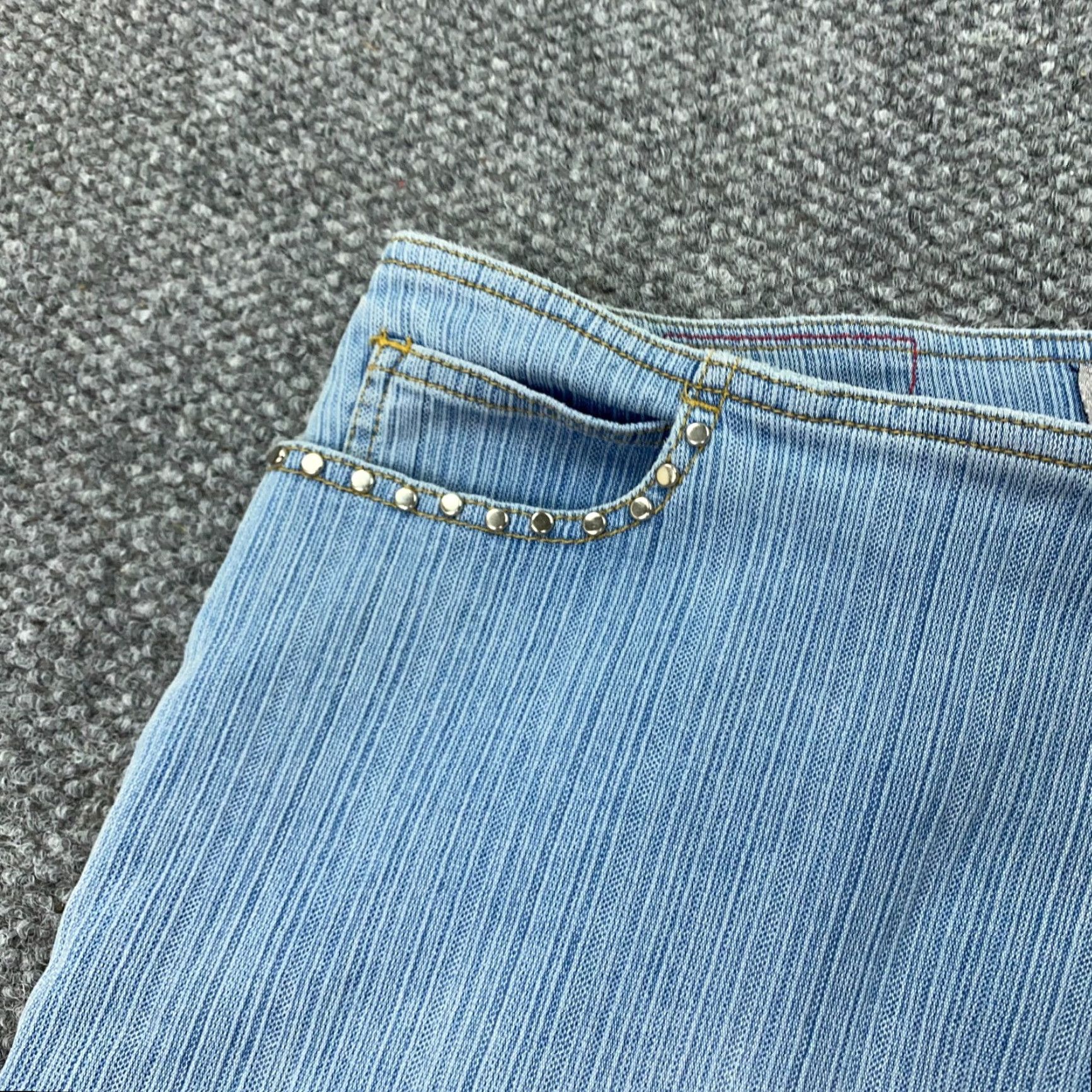 Vintage VTG R4R Rave 4 Real Capri Jeans Womens 15 Blue Stretch Mid-Rise Faded Studded Jeans Size 34" / US 12 / IT 48 - 6 Thumbnail