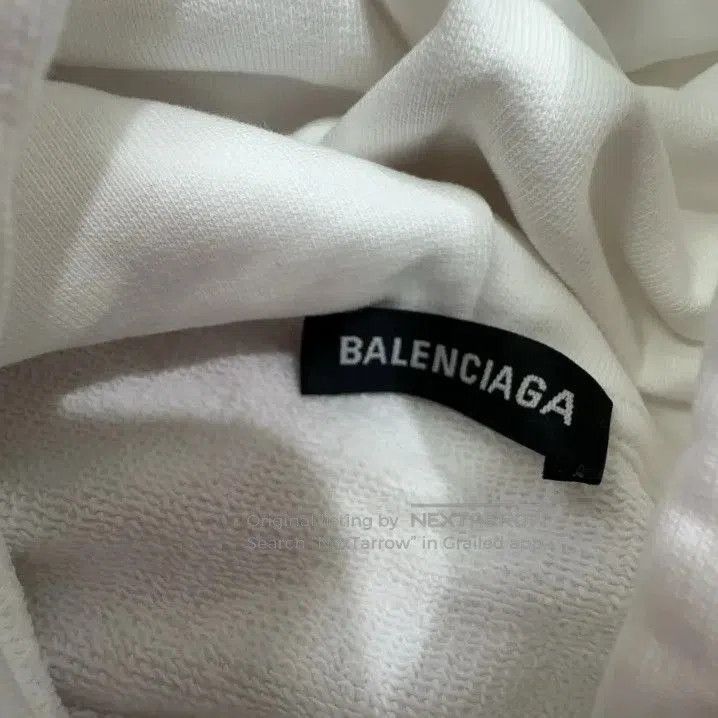 Balenciaga Balenciaga Logo Hoodie for Men in White. Size US M / EU 48-50 / 2 - 6 Thumbnail