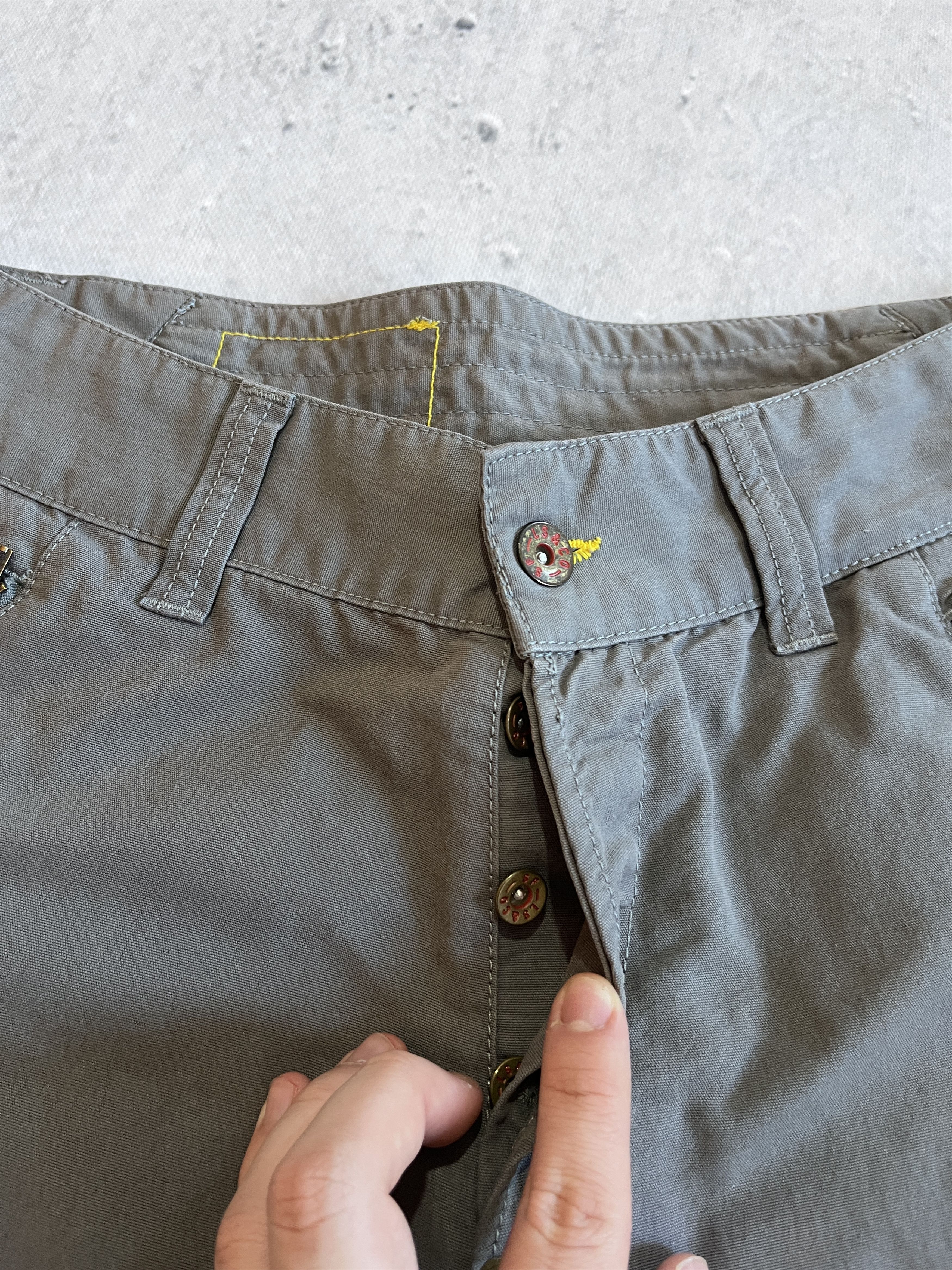 Levi's LEVIS ENGINEERED JEANS 2004 TWISTED LEG VINTAGE BAGGY PANTS Size US 32 / EU 48 - 15 Thumbnail