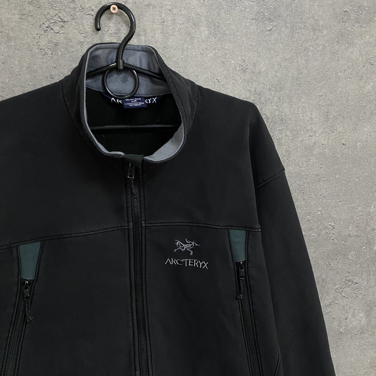 Arc'teryx Vintage Arc’teryx Soft Shell Jacket Polartec Black Size L Size US L / EU 52-54 / 3 - 5 Thumbnail