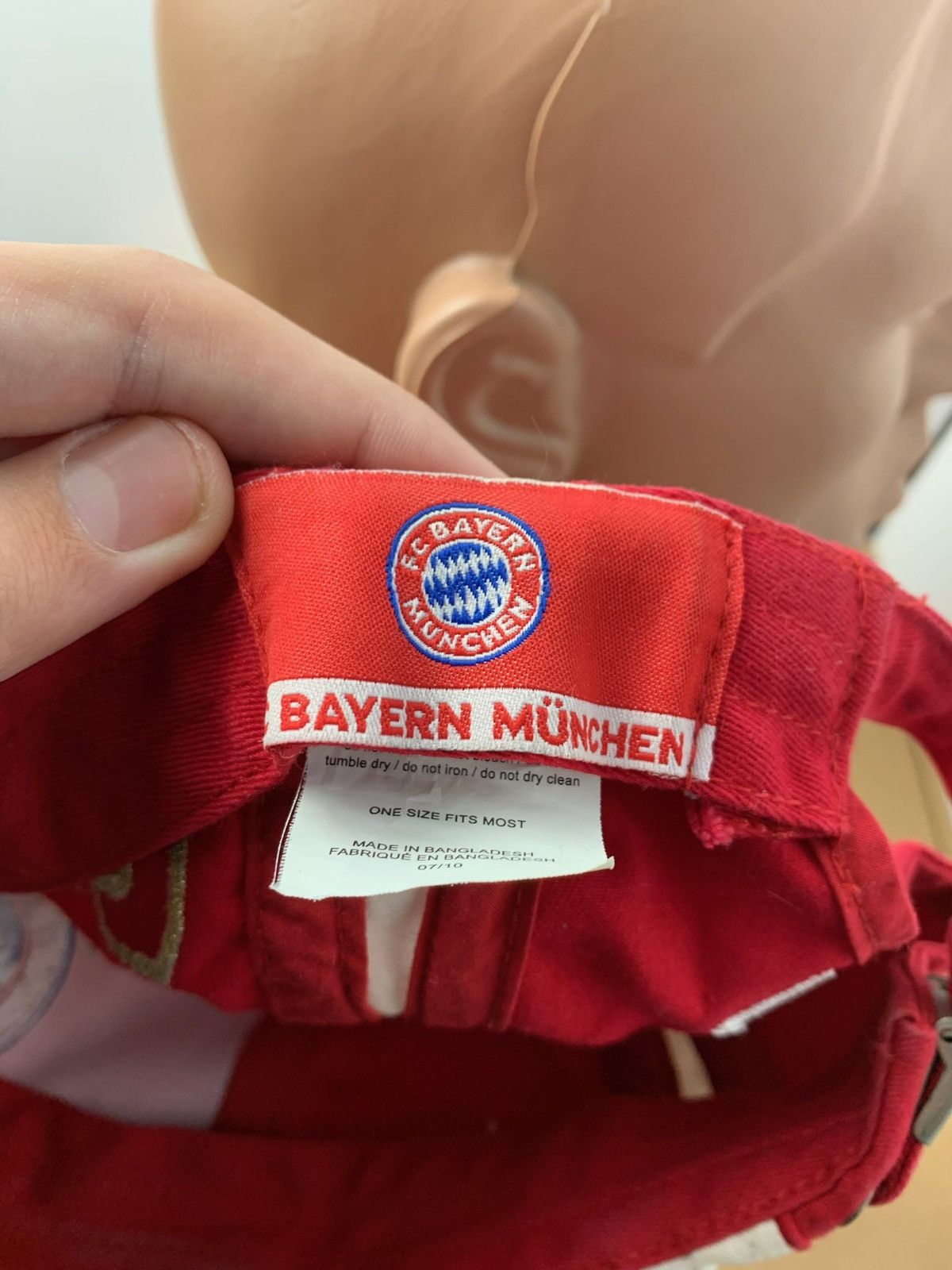 Vintage Vintage Soccer cap 10 robben rare Bayern Munich Size ONE SIZE - 6 Thumbnail