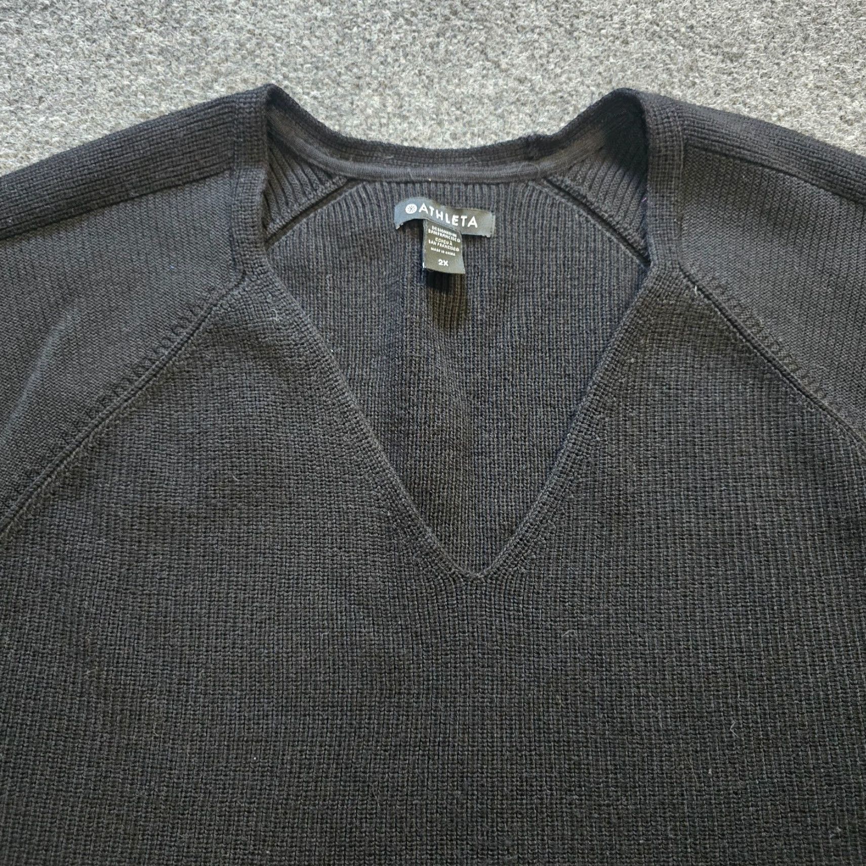 Athleta Athleta Sweater Womens 2X Black Hanover V Neck Merino Wool Knit Stretch Casual Size XXL / US 16-18 / IT 52-54 - 2 Thumbnail
