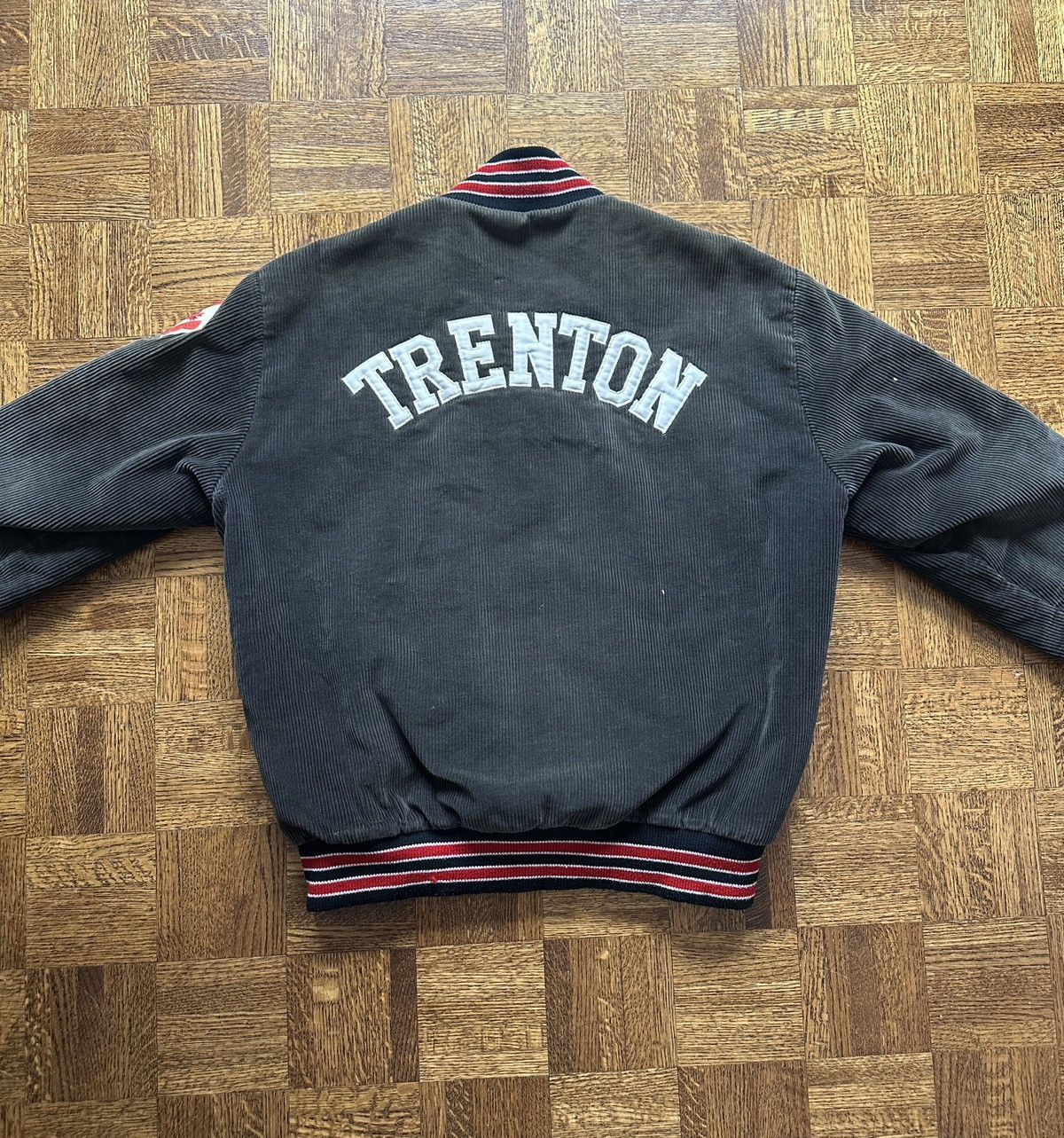 Vintage Vintage Delong Faded Corduroy Bomber Varsity Jacket Size US L / EU 52-54 / 3 - 2 Thumbnail