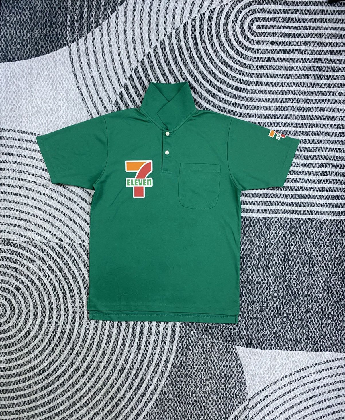 Japanese Brand Vintage 7 Eleven Japanese Brand Polos Shirt Size US M / EU 48-50 / 2 - 5 Thumbnail