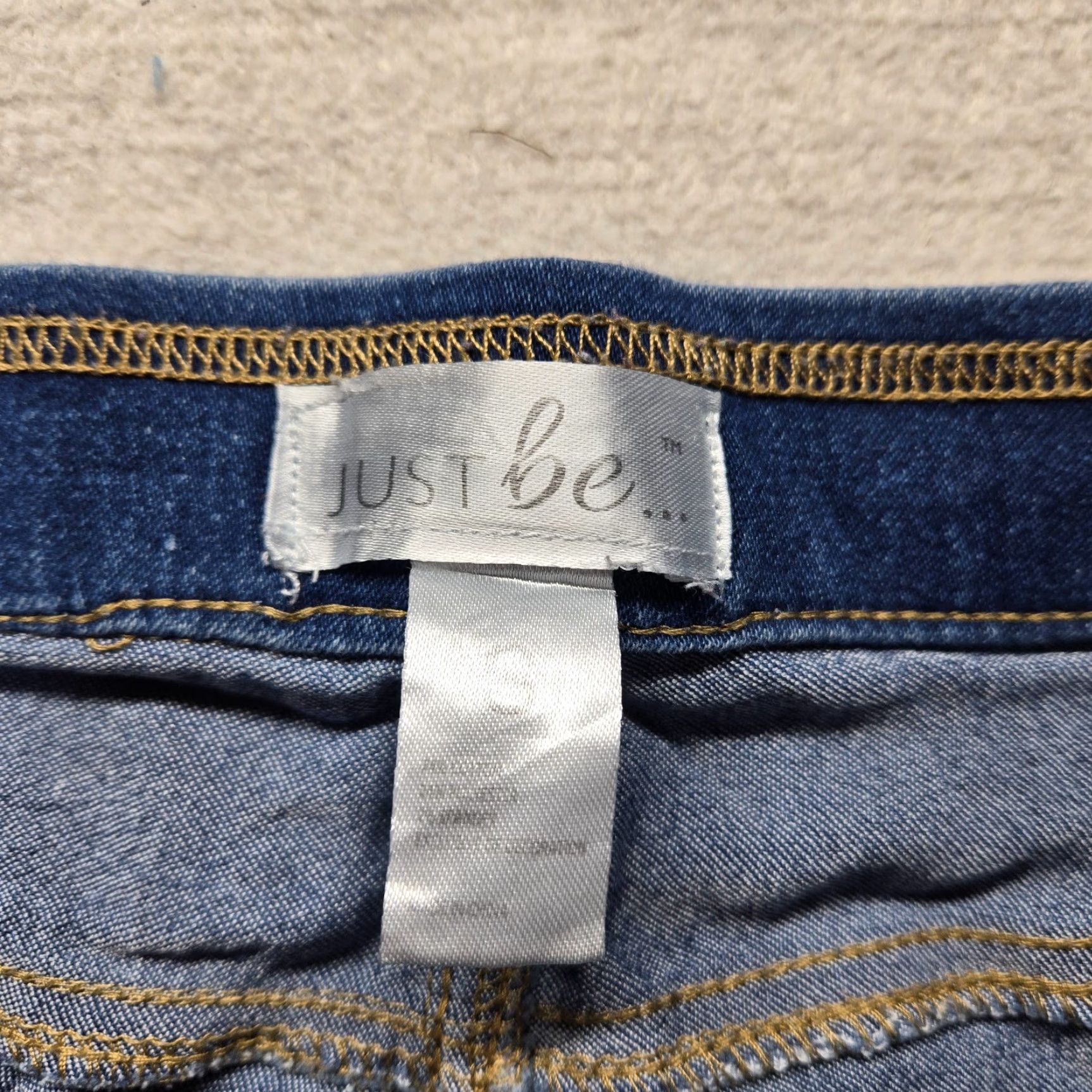 Vintage Just Be Solid Blue Jean Shorts Dark Wash Stretch Adult Women's Size S Small Denim Shorts 5-Pocket Classic Stretch Womens Size 28" / US 6 / IT 42 - 2 Thumbnail