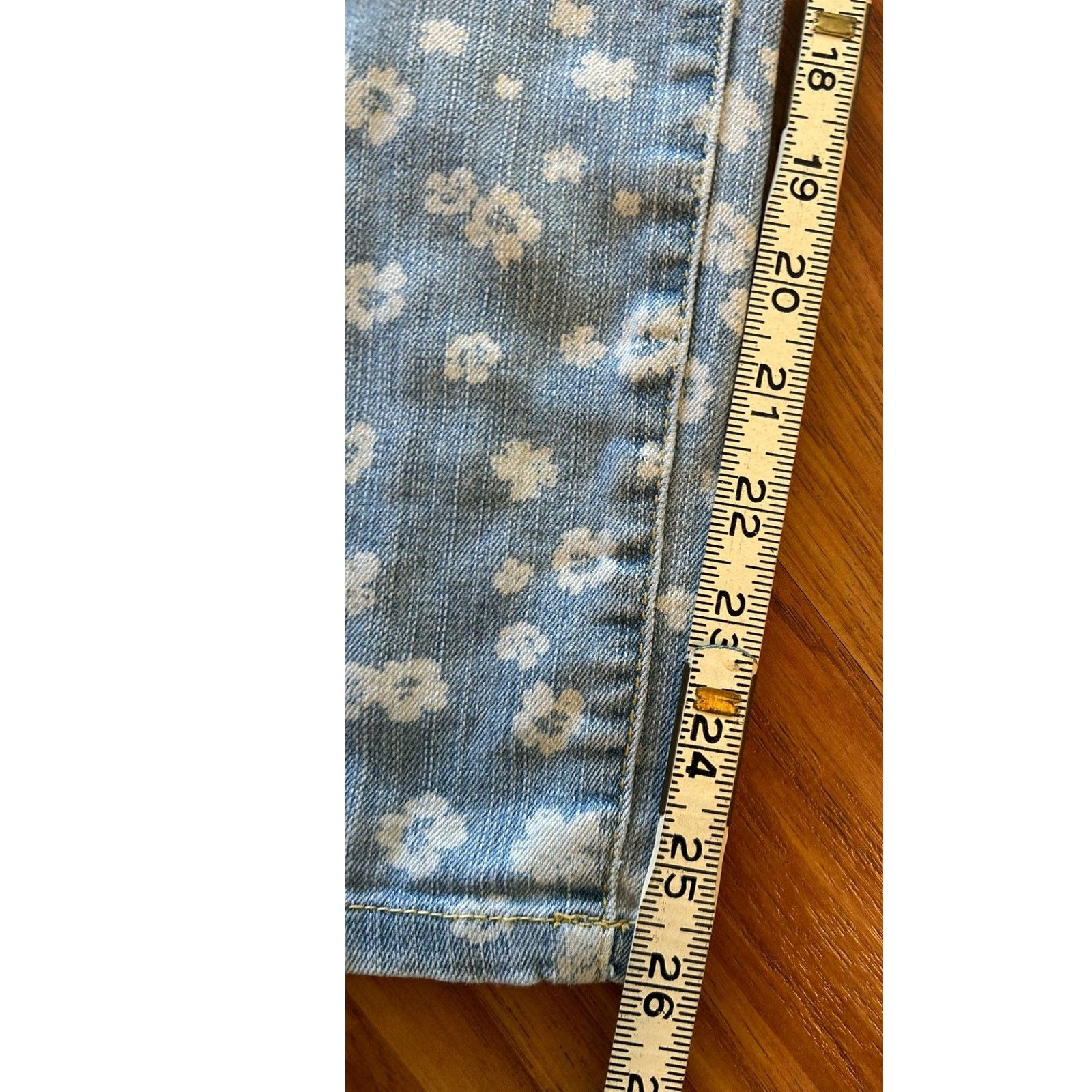 Free People Free People Blue Floral Jeans - Girls Size W25 Size 25" / US 0 / IT 36 - 5 Thumbnail