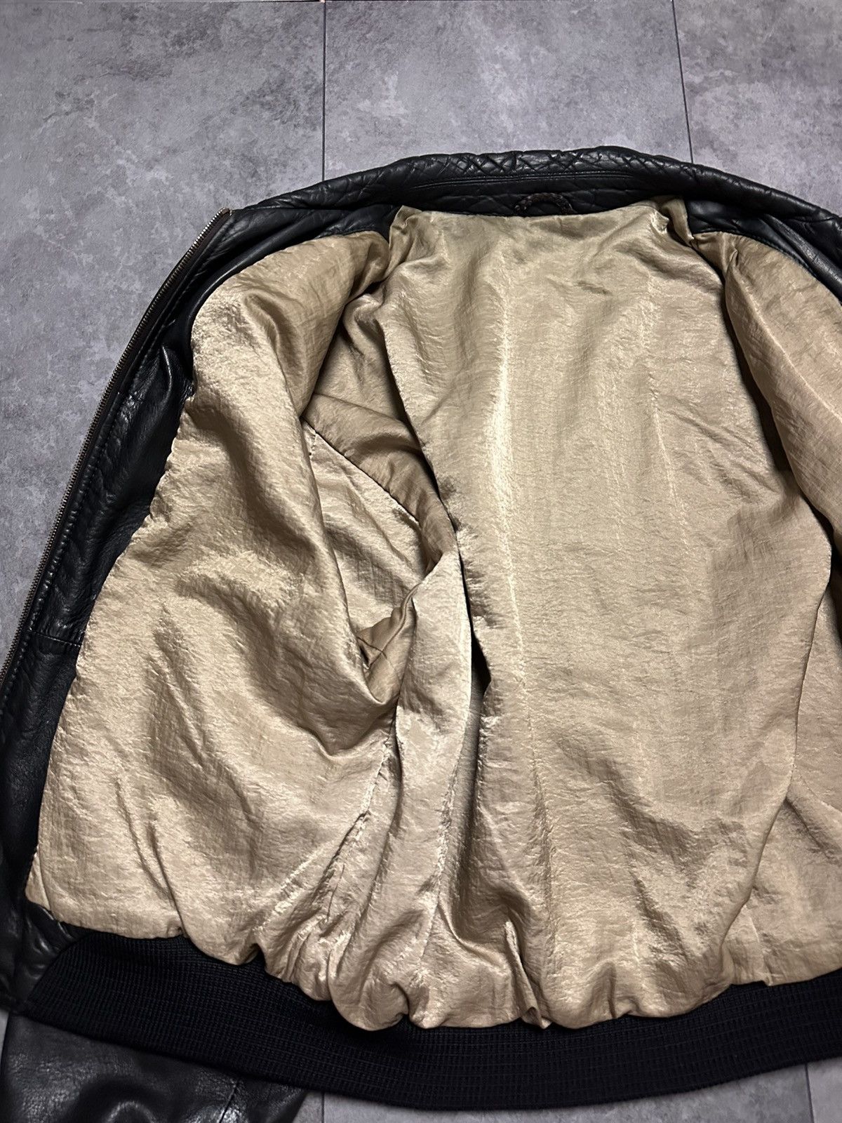 Hugo Boss bomber jacket Hugo Boss Size US L / EU 52-54 / 3 - 9 Thumbnail