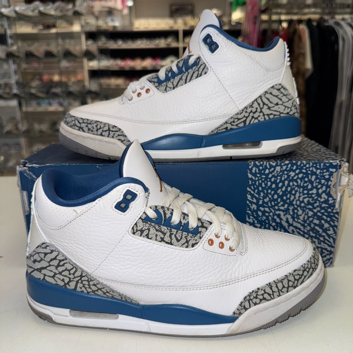 Jordan Brand Size 8 - Air Jordan 3 Retro Washington Wizards CT8532-148 Size US 8 / EU 41 - 1 Thumbnail