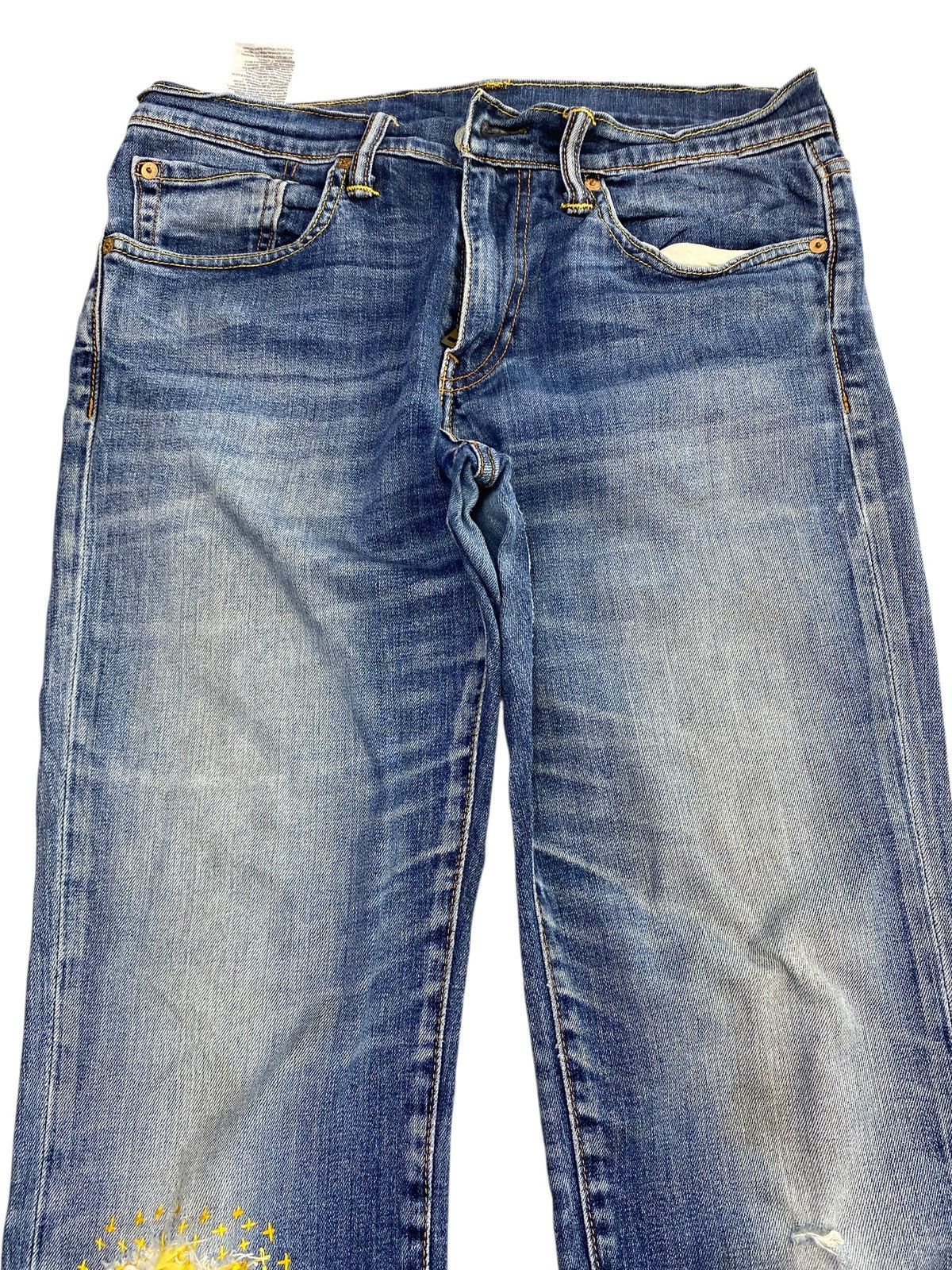 Levi's Levi’s 511 Whiskers Faded Wash Style Ripped Jeans Size US 30 / EU 46 - 2 Thumbnail