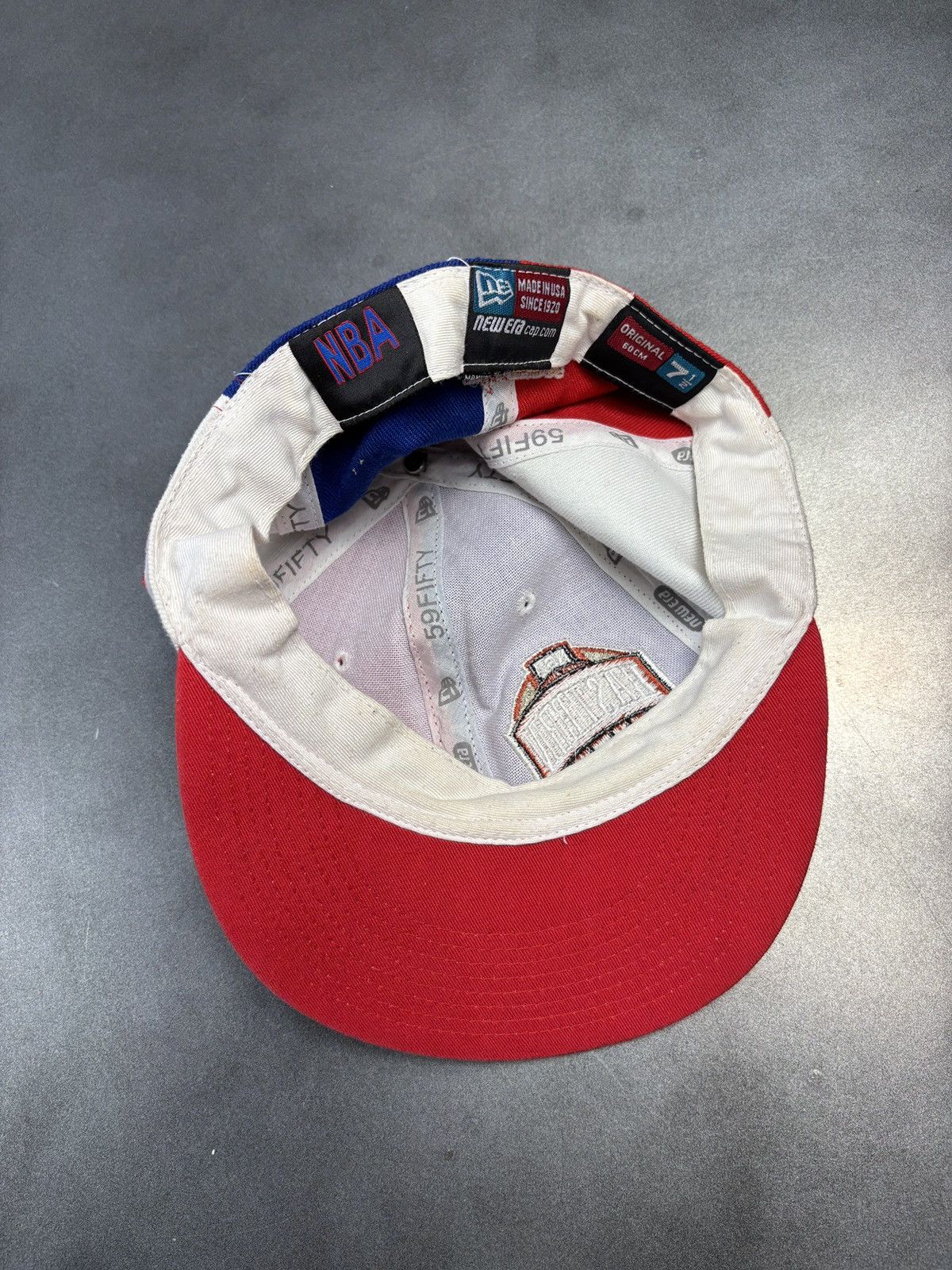 NBA × New Era × Vintage Vintage Philadelphia 76ers Fitted Hat Iverson 2000s New Era Size ONE SIZE - 7 Thumbnail