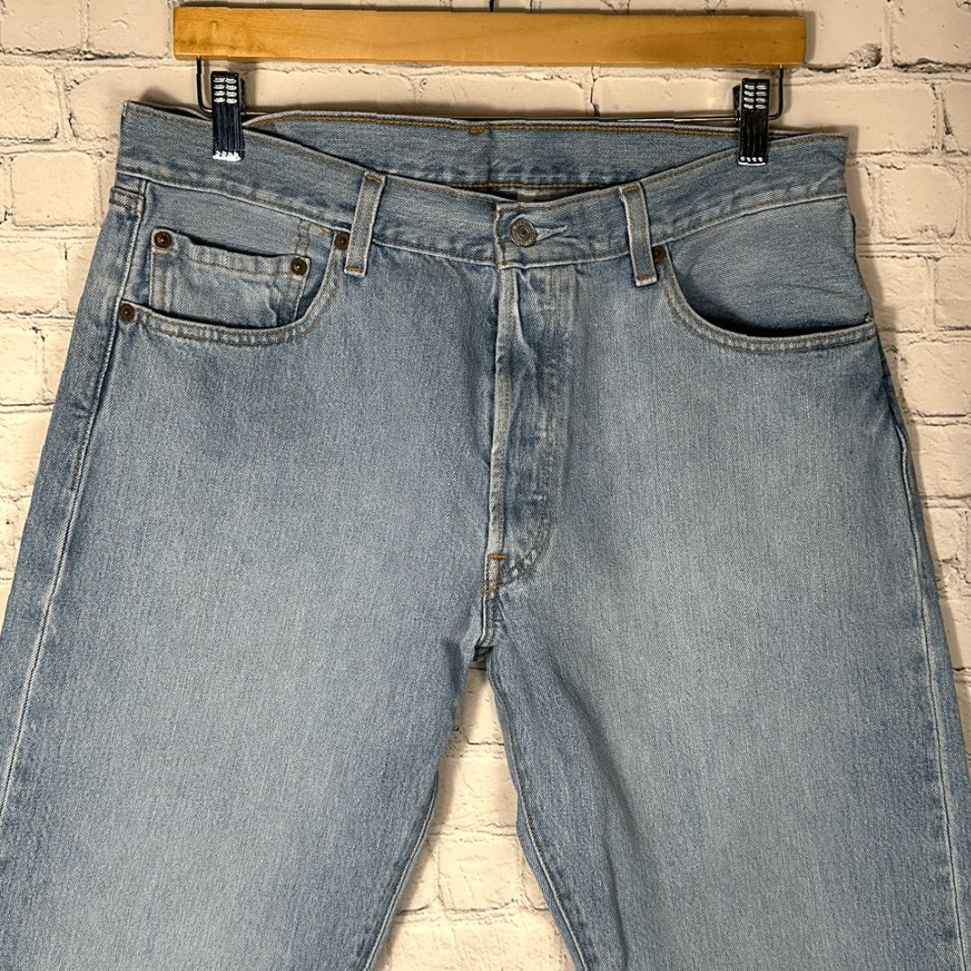 Levi's VINTAGE Levi’s 501 Jeans Men's Straight W36 L34 Light Wash Blue Button Fly 90s Mens Jeans Styles: Straight 501 Levis 501 Size US 36 / EU 52 - 2 Thumbnail