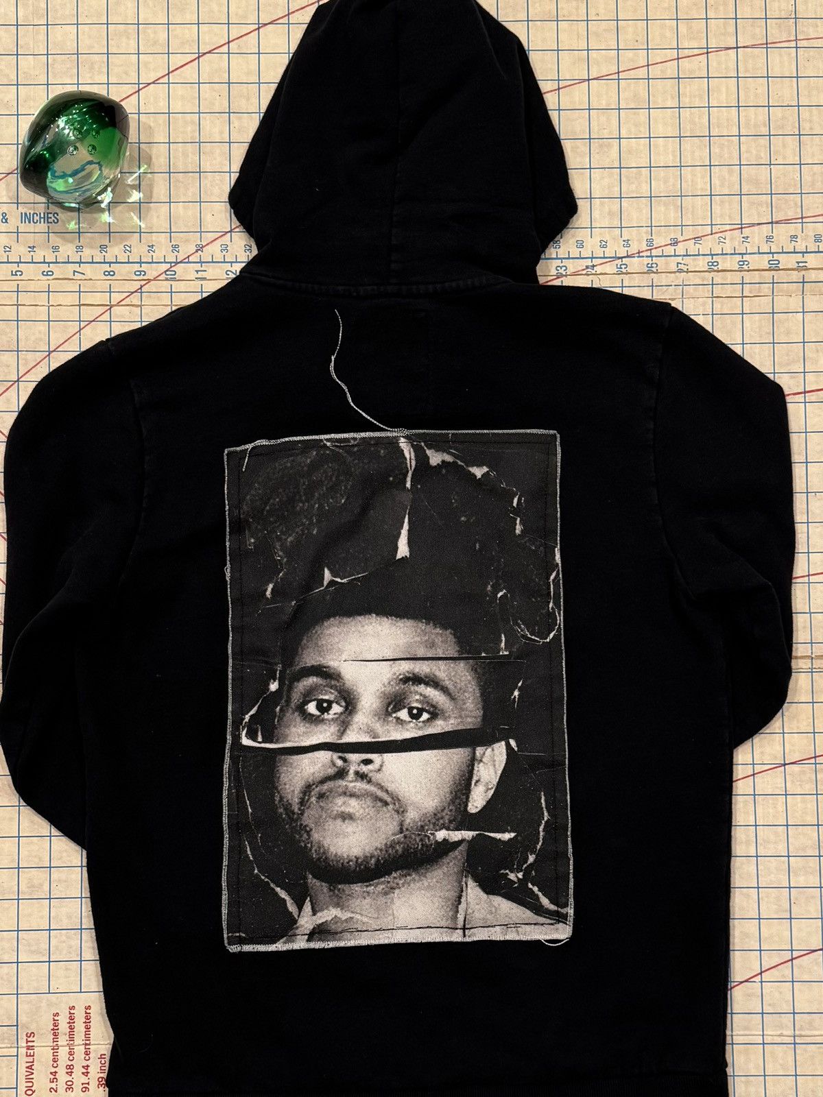 XO XO The Weeknd Pull Over Hoodie Big Back Graphic Large Size US L / EU 52-54 / 3 - 3 Thumbnail