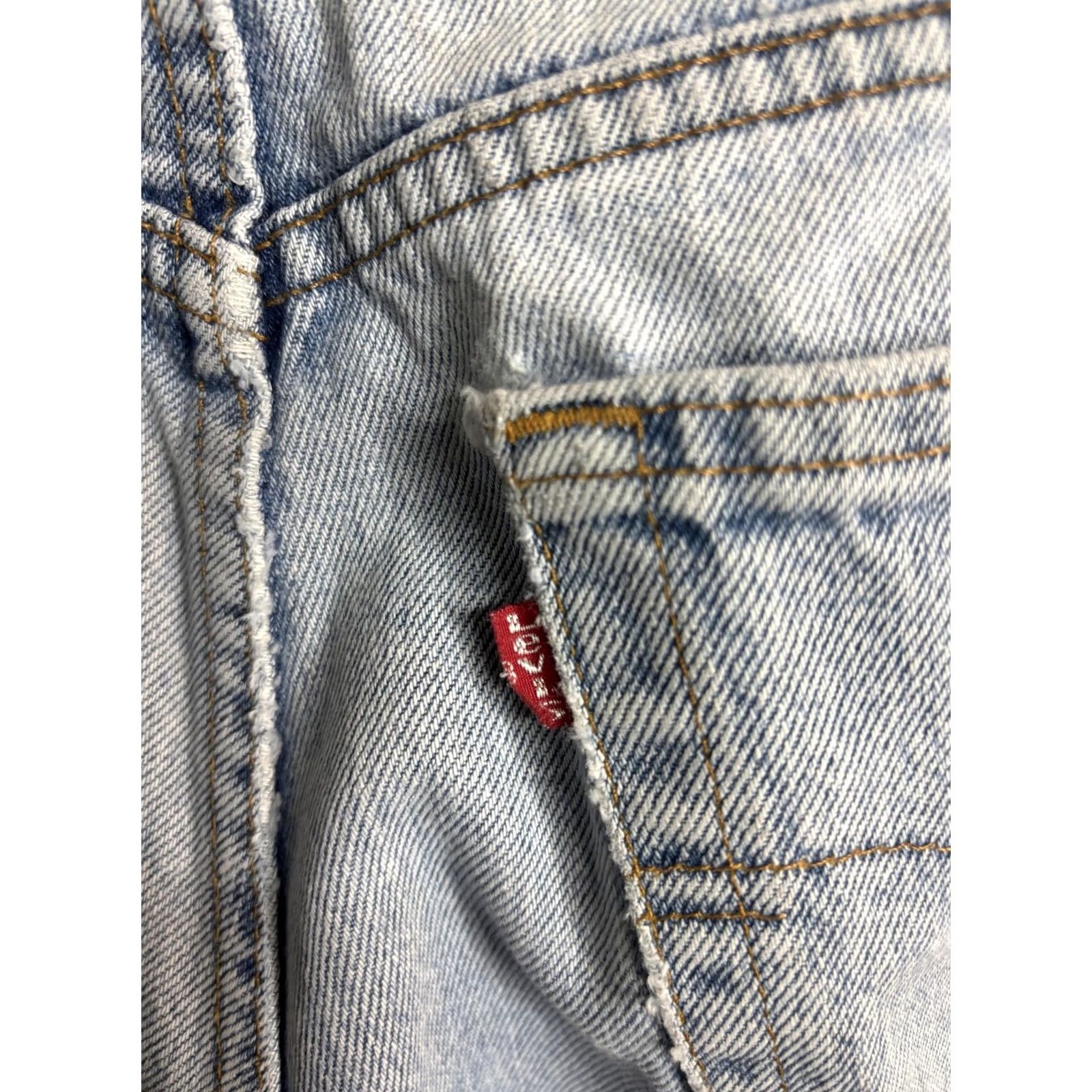 Levi's Levi's 550 Jeans Mens 36x32 Light Blue Relaxed Tapered Distressed Canada Leather Patch Logo 5-Pocket Denim Shirt/Jeans Style Size US 36 / EU 52 - 4 Thumbnail