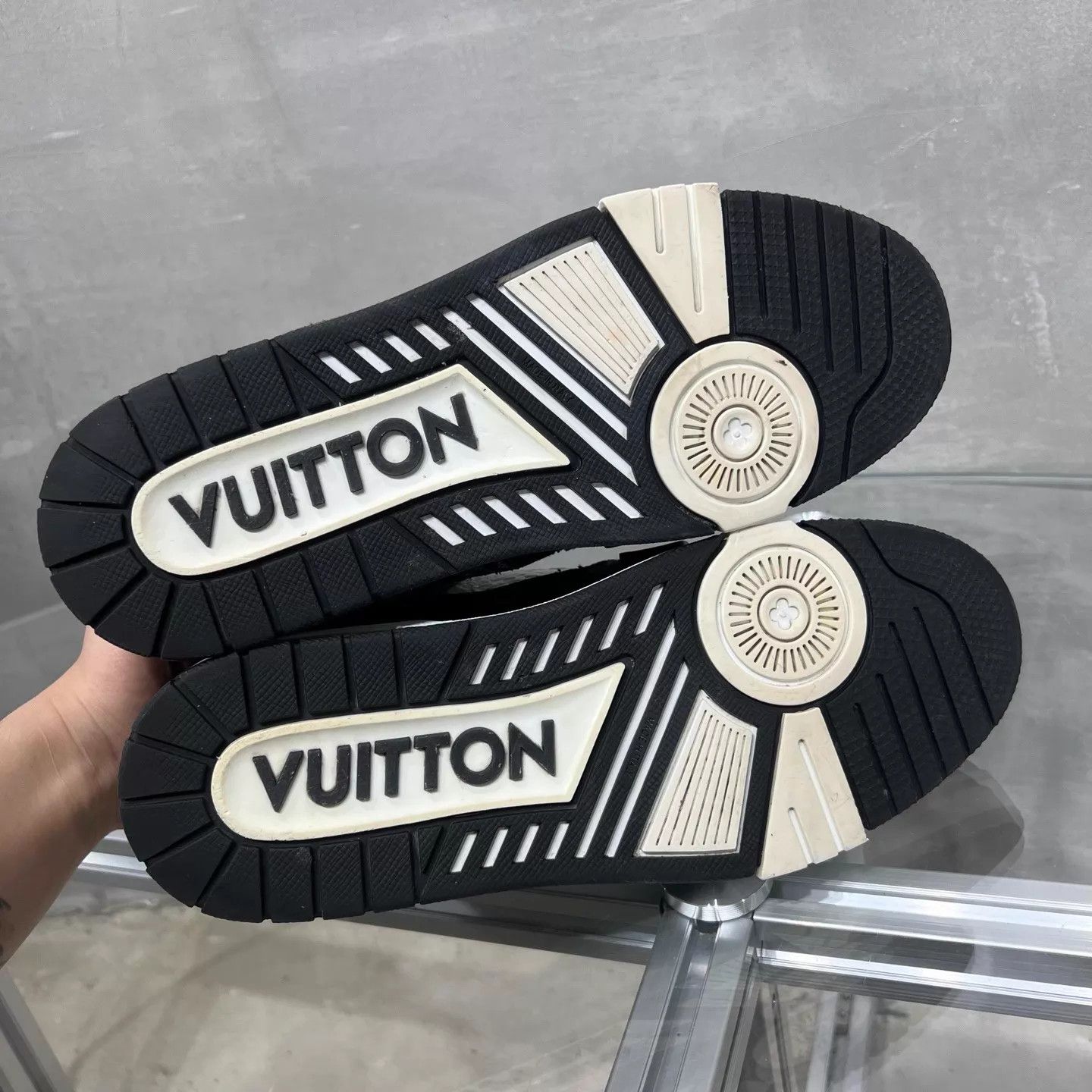 Louis Vuitton LV Trainer Black & White Denim UK7.5/41.5 Size US 8.5 / EU 41-42 - 7 Thumbnail