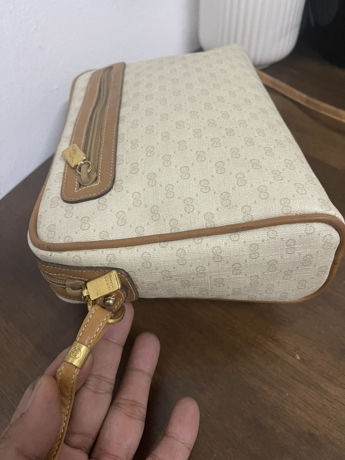 Gucci × Vintage Vintage GUCCI Micro Logo Crossbody Handbag Size ONE SIZE - 4 Thumbnail