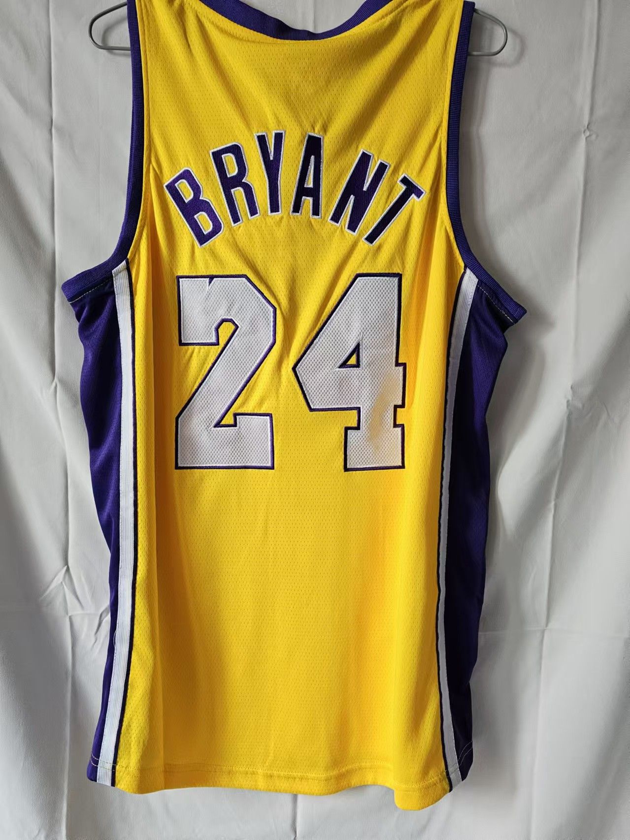 NBA Lakers #24 Kobe Bryant Jersey Size US XL / EU 56 / 4 - 2 Thumbnail