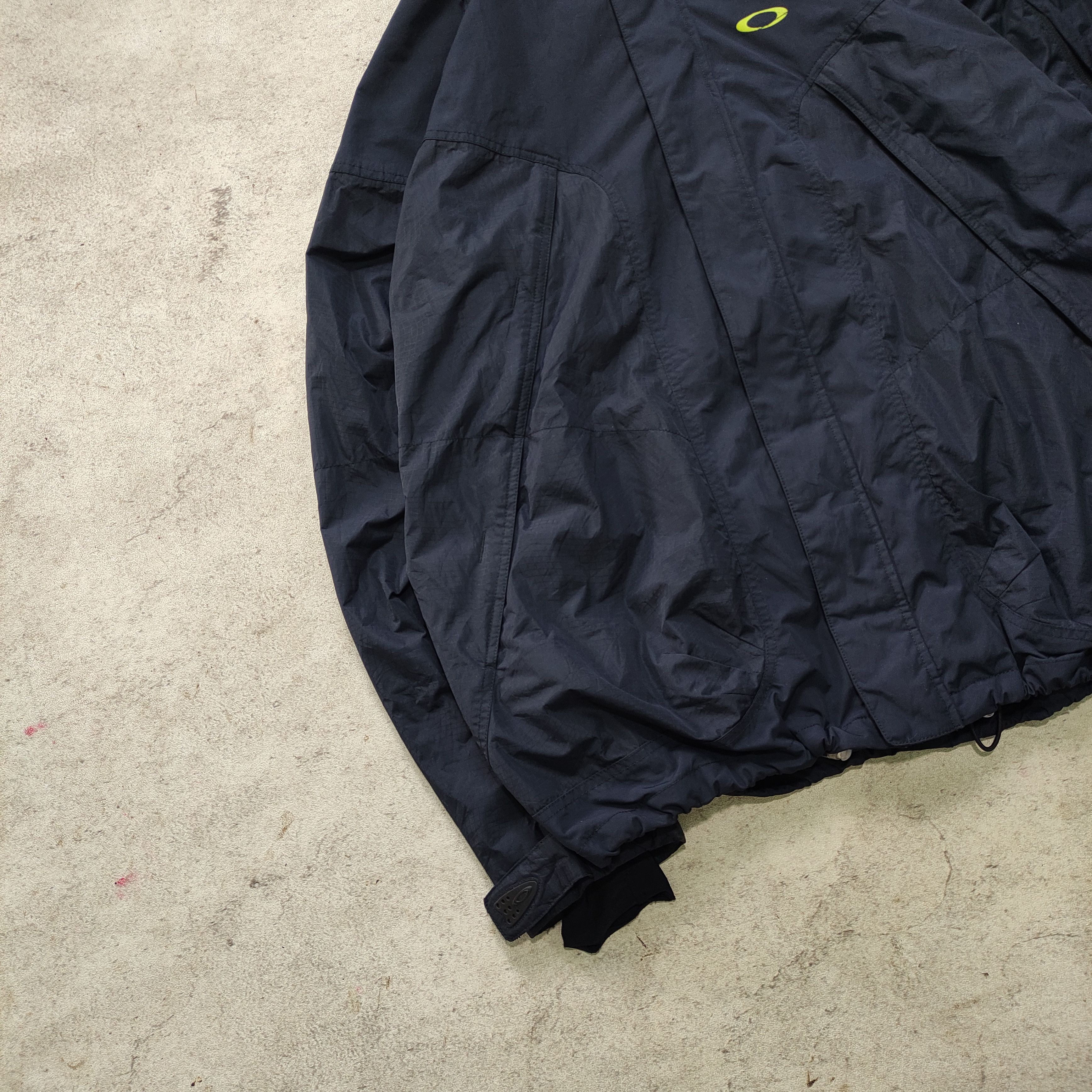 Oakley Oakley Road Fuel Jacket Technical 2000s Size US L / EU 52-54 / 3 - 11 Thumbnail