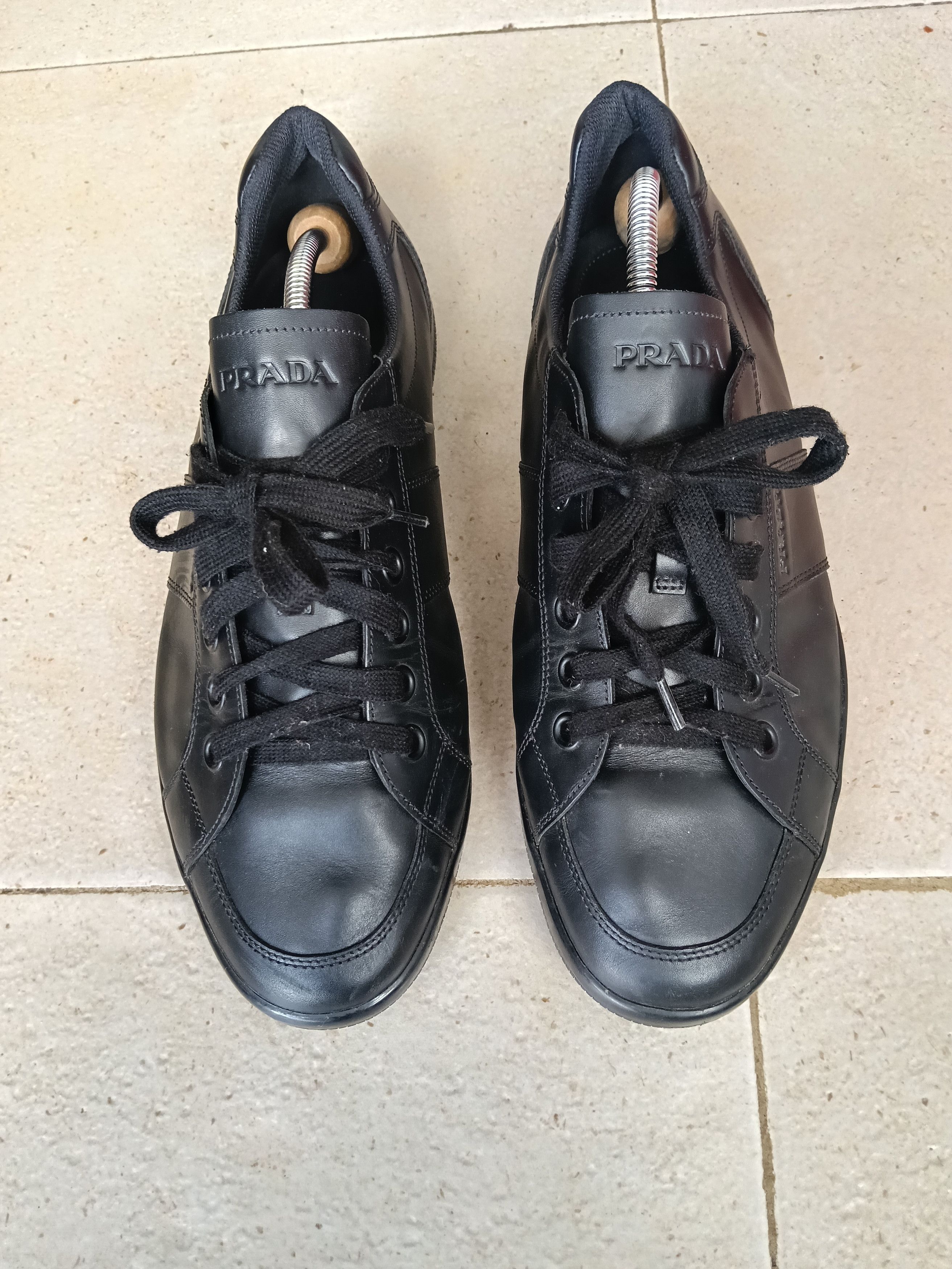 Prada Prada 4e 2718 archive leather low top sneakers | Grailed