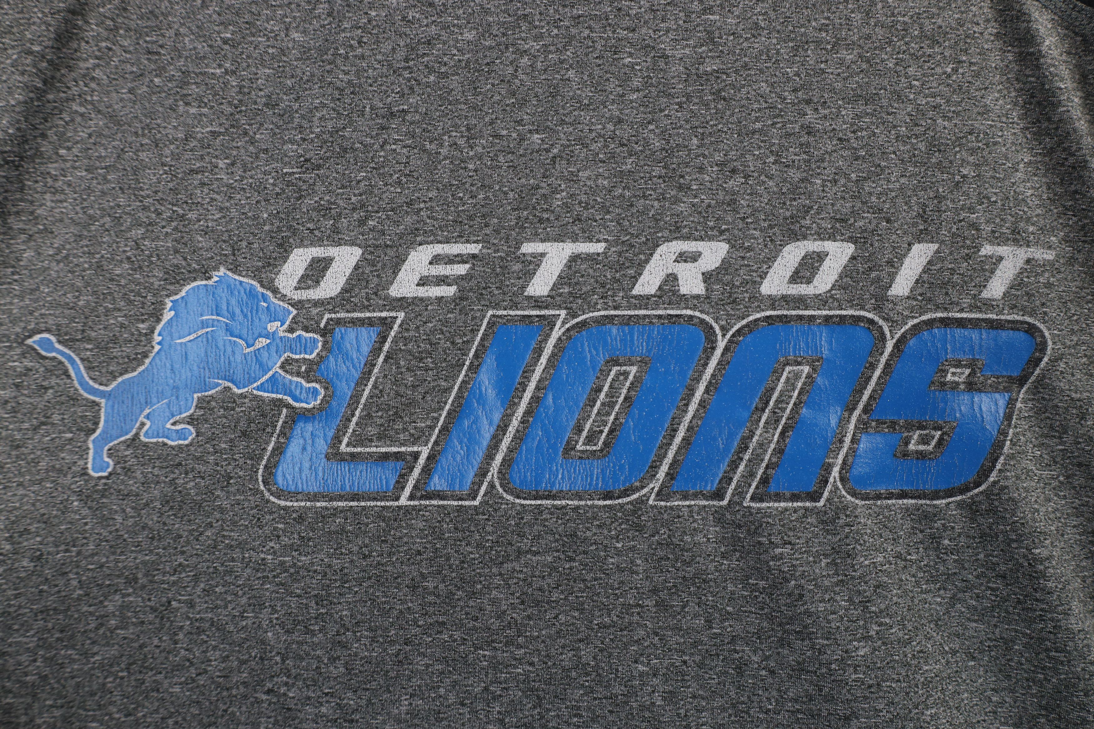Vintage Vintage Spell Out Detroit Lions Football Tech T-Shirt Size US M / EU 48-50 / 2 - 4 Thumbnail
